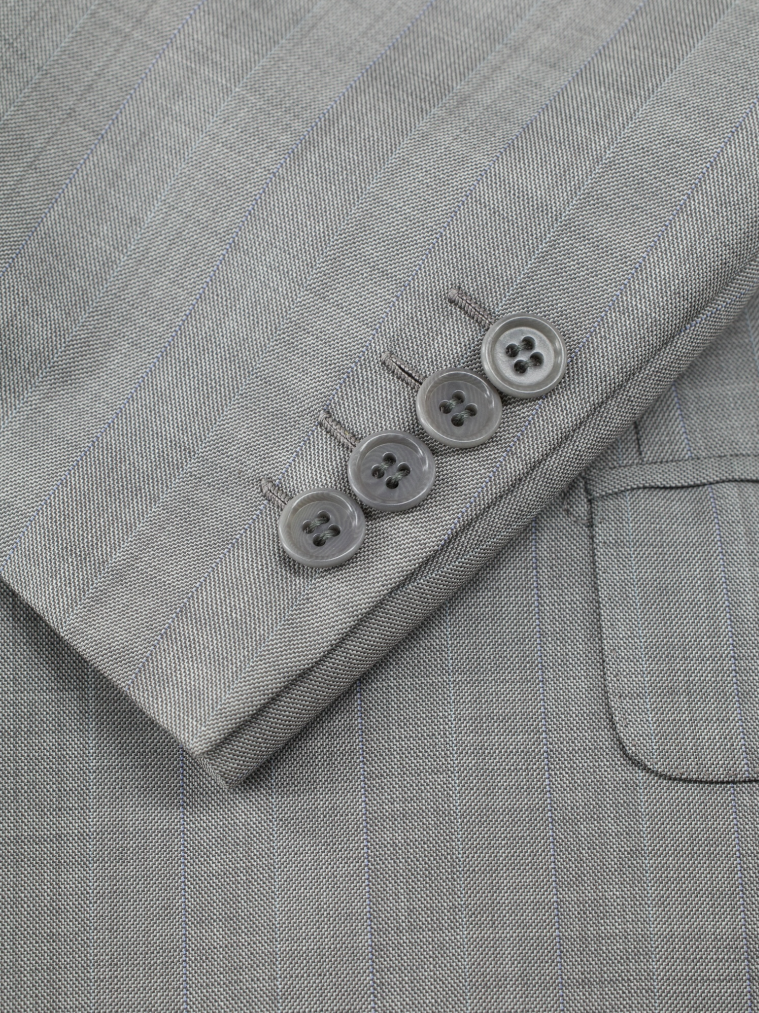 Brioni Light Grey & Light Blue Fine-Wool Pinstripe Lungo Suit