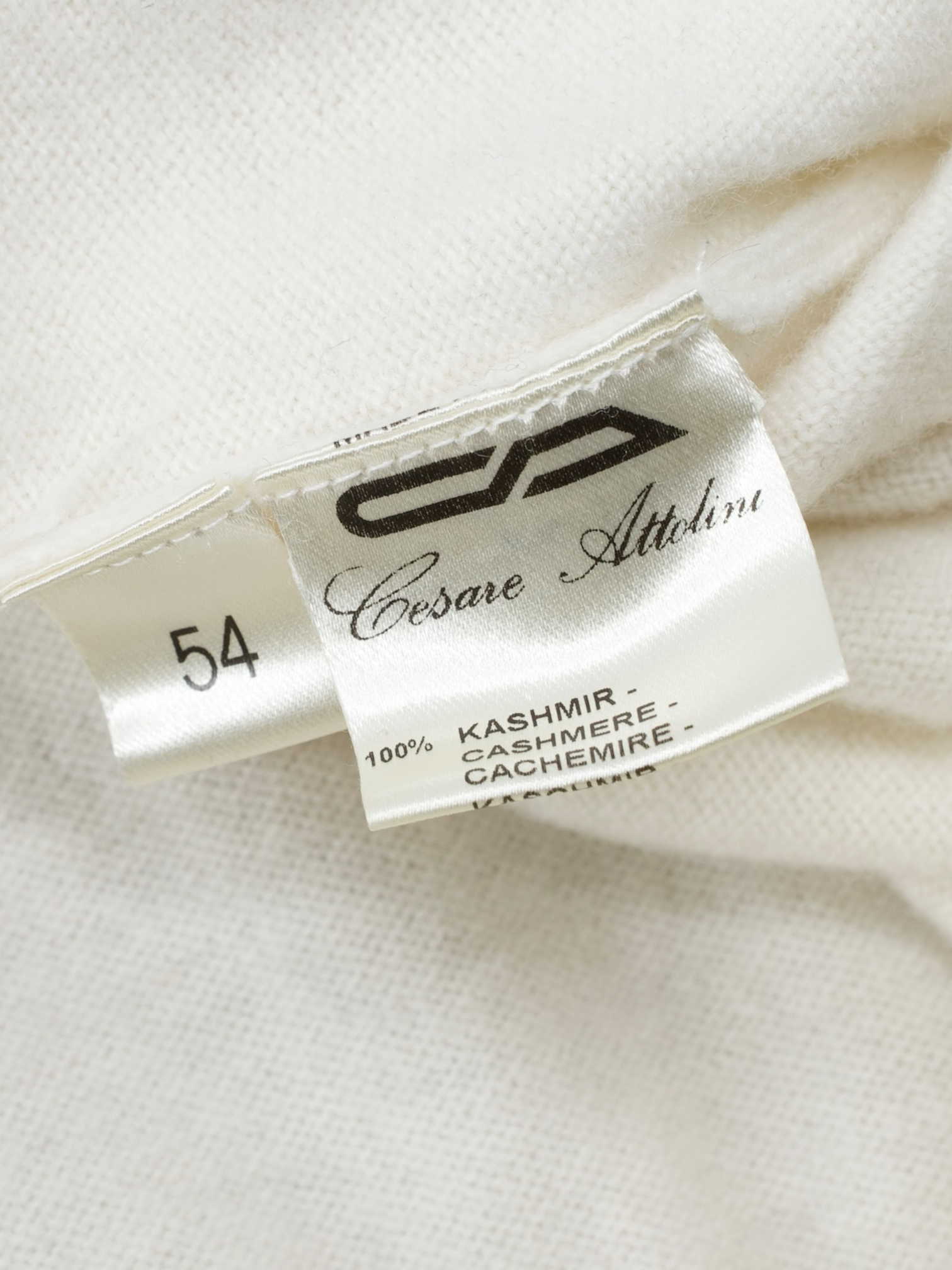 Cesare Attolini White Duvet Cashmere Half-Zip Knitwear