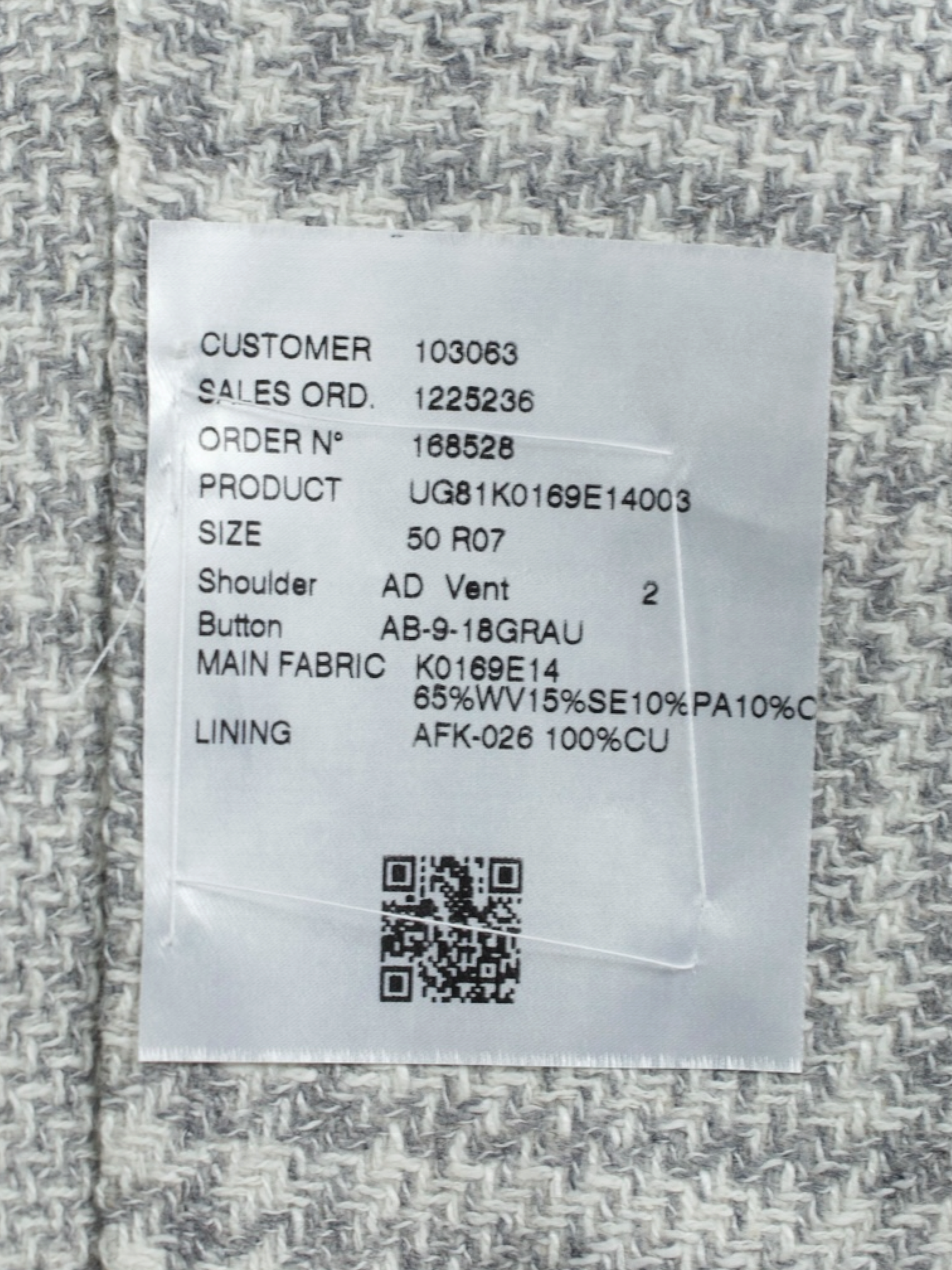 Kiton Grey Wool, Silk, Nylon & Cotton Prince of Wales Jacket