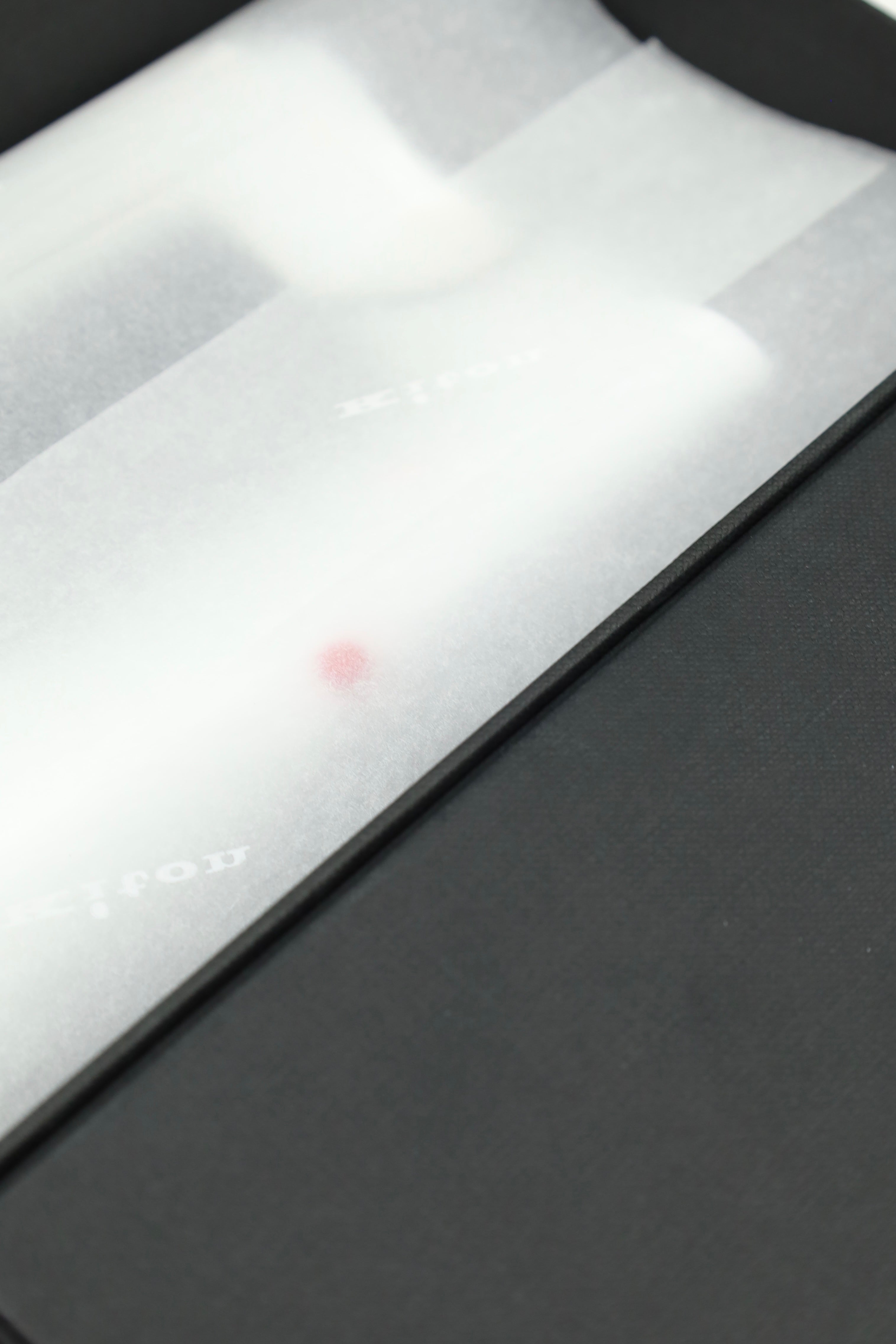 Kiton Red Dot Linen Pocket Square