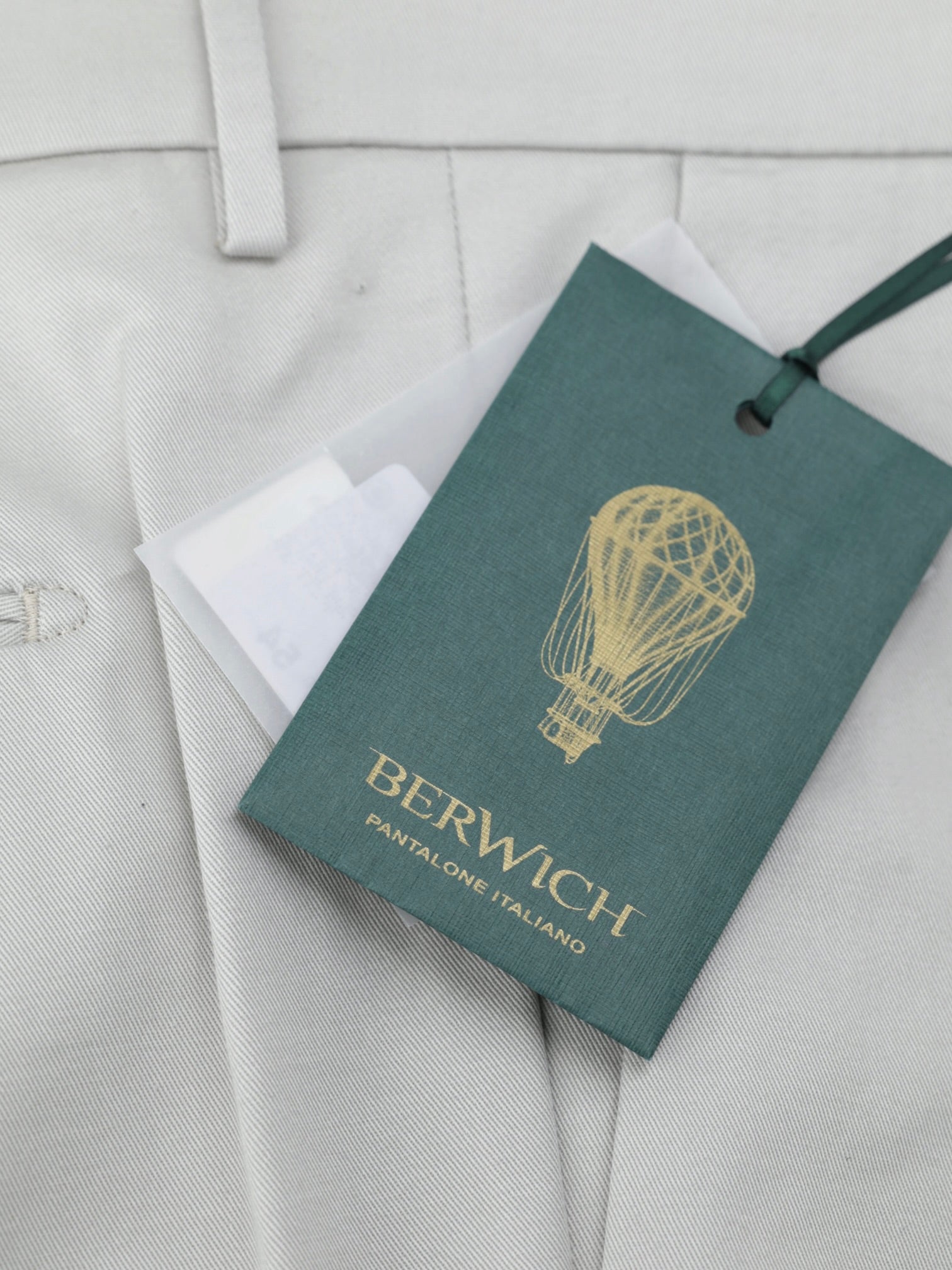 Berwich Light Grey Cotton-Stretch Single Pleated Trousers