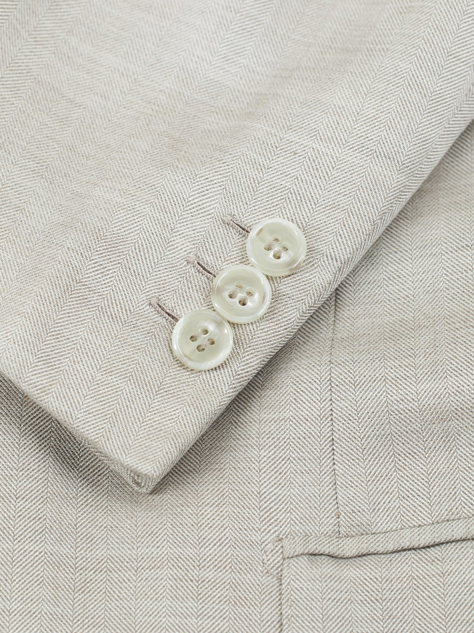 Brioni Sand Cashmere & Silk Herringbone Parlamento Jacket