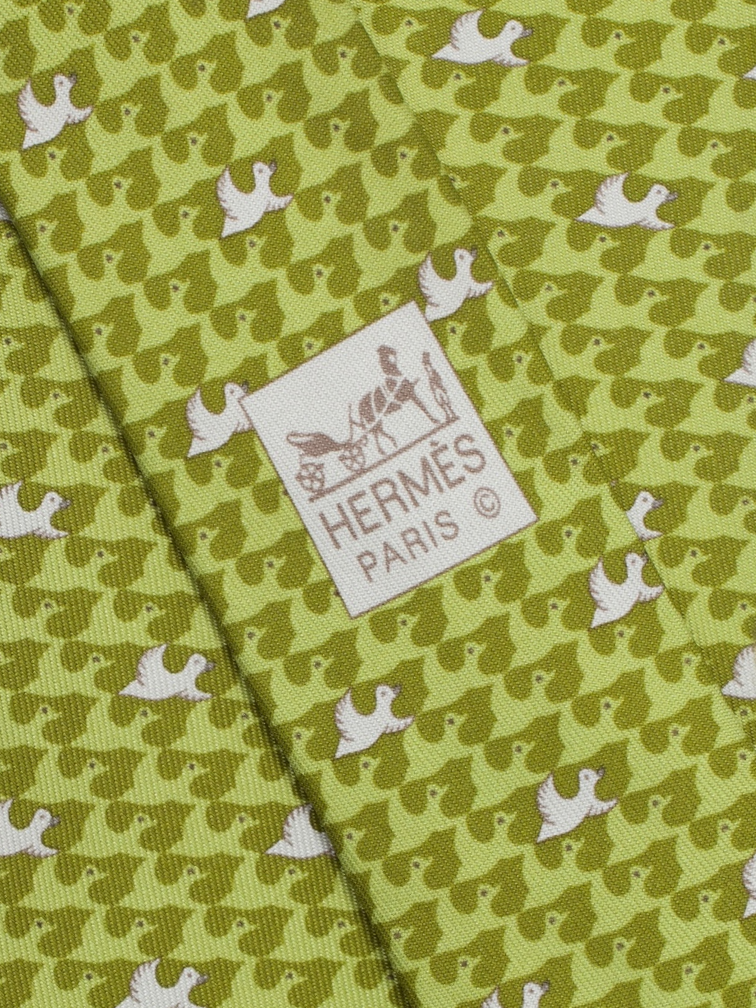 Hermès Lime Green Silk Bird Pattern Tie