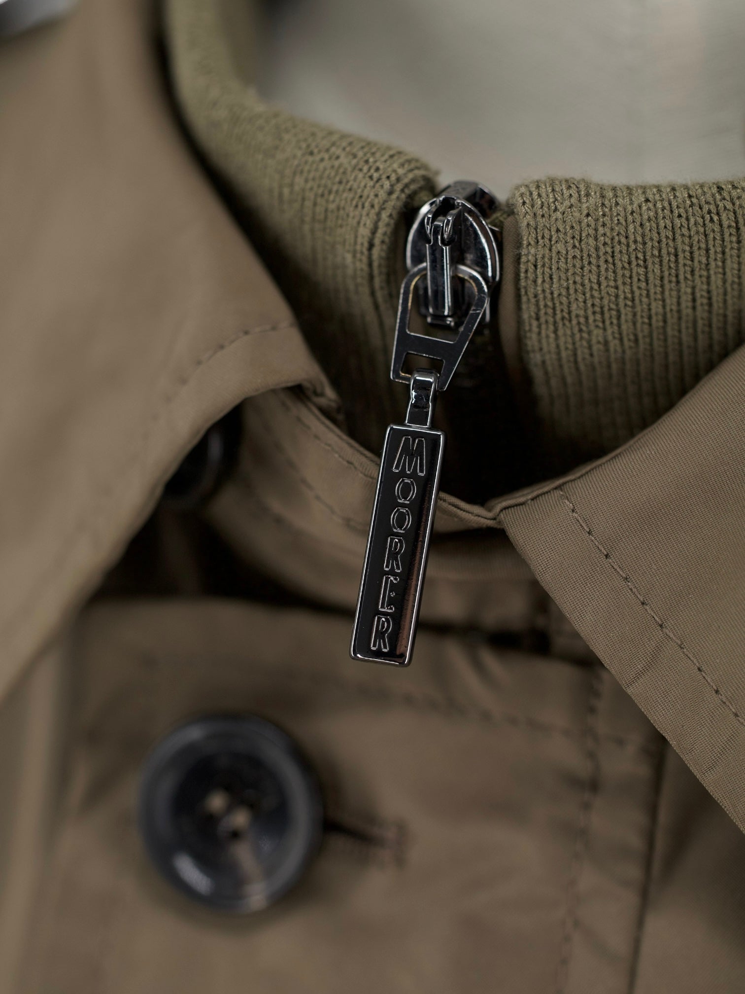 MooRER Khaki Lightweight Safari-Style Platone Waxcoat