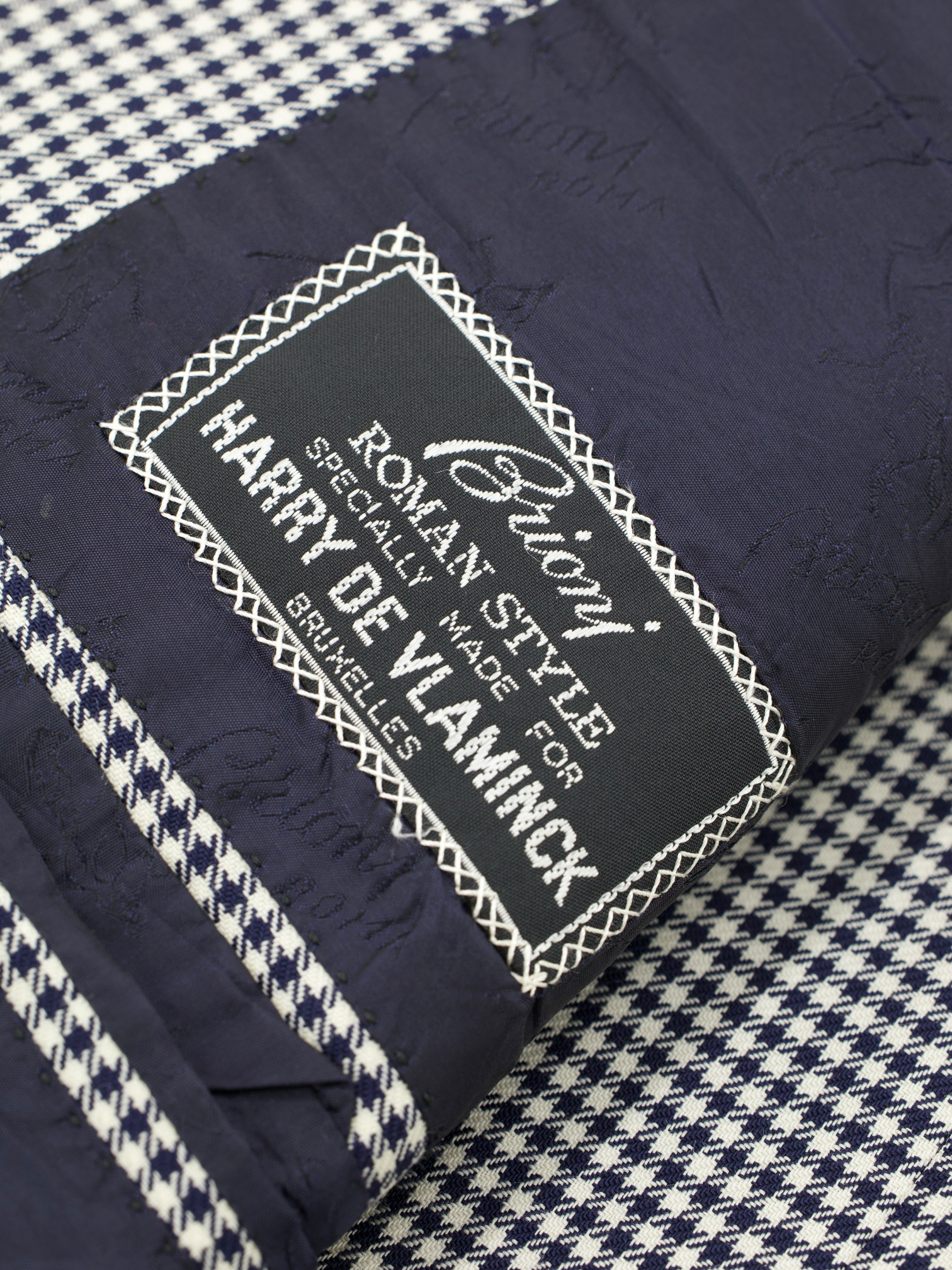 Brioni Vintage Navy Fine-Wool Pied de Poule Jacket