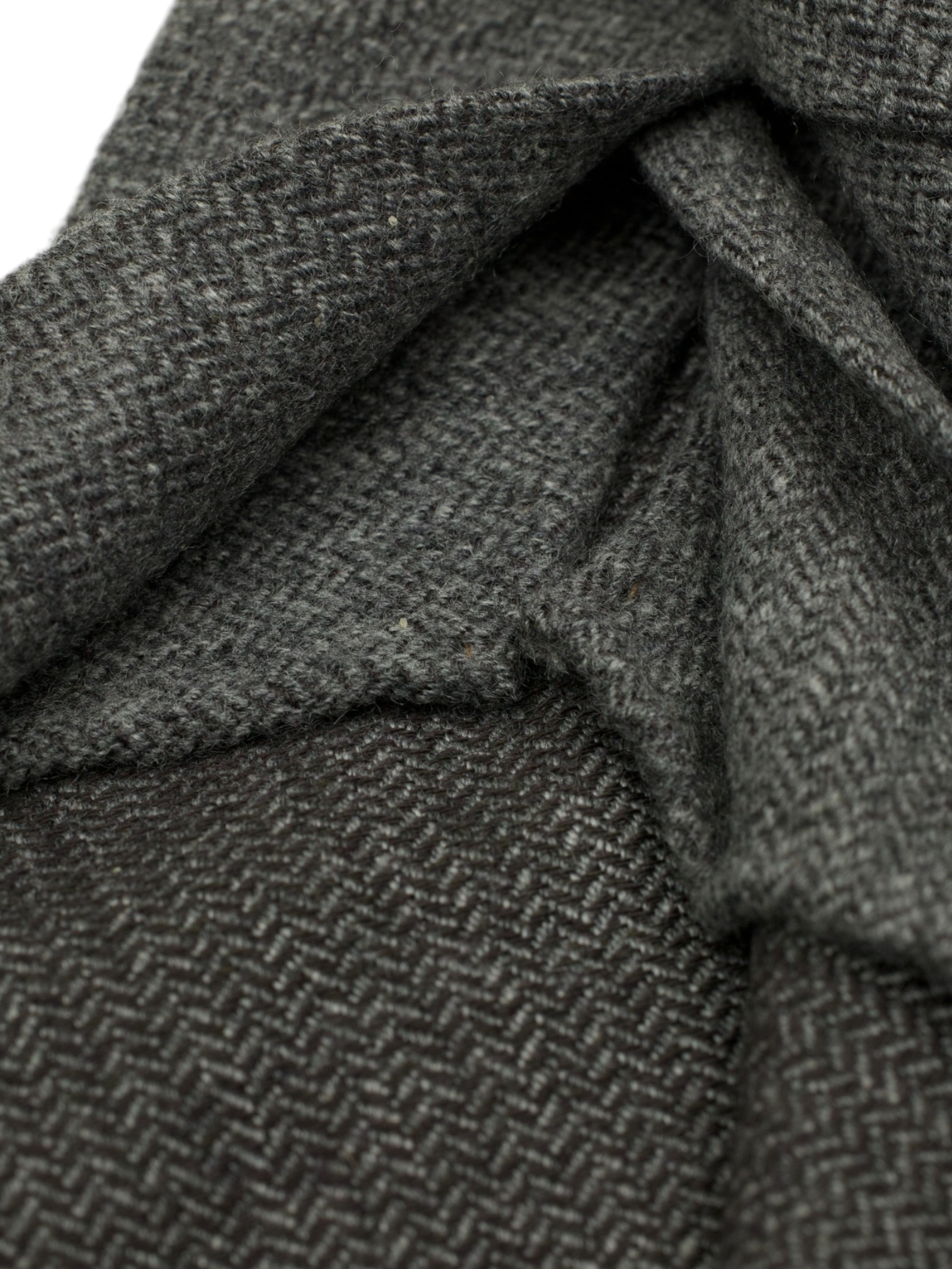 Kiton 5-Fold Grey Handrolled Cashmere, Wool & Silk Zigzag Pattern Tie