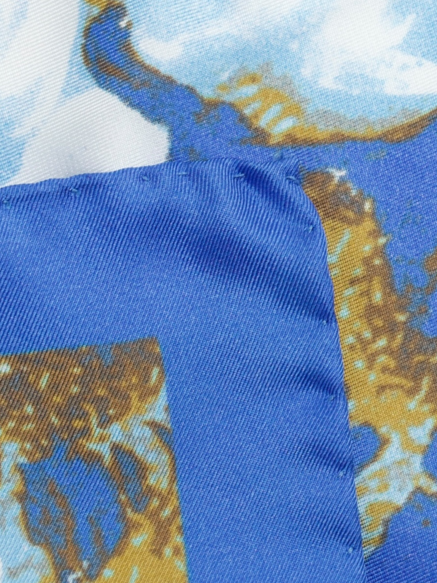 Kiton Blue Silk Leave-Pattern Handrolled Pocketsquare