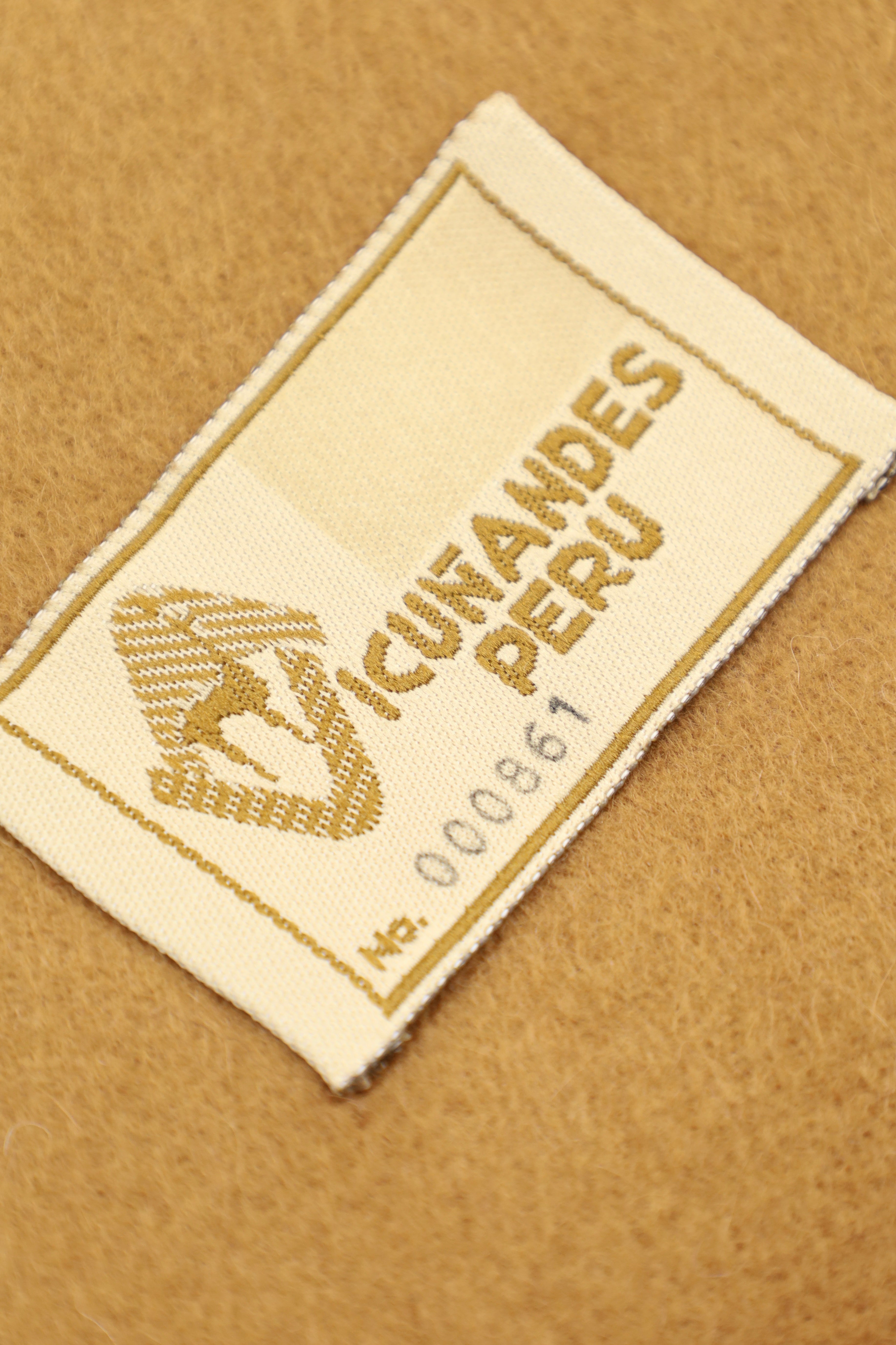 Vicuña Scarf
