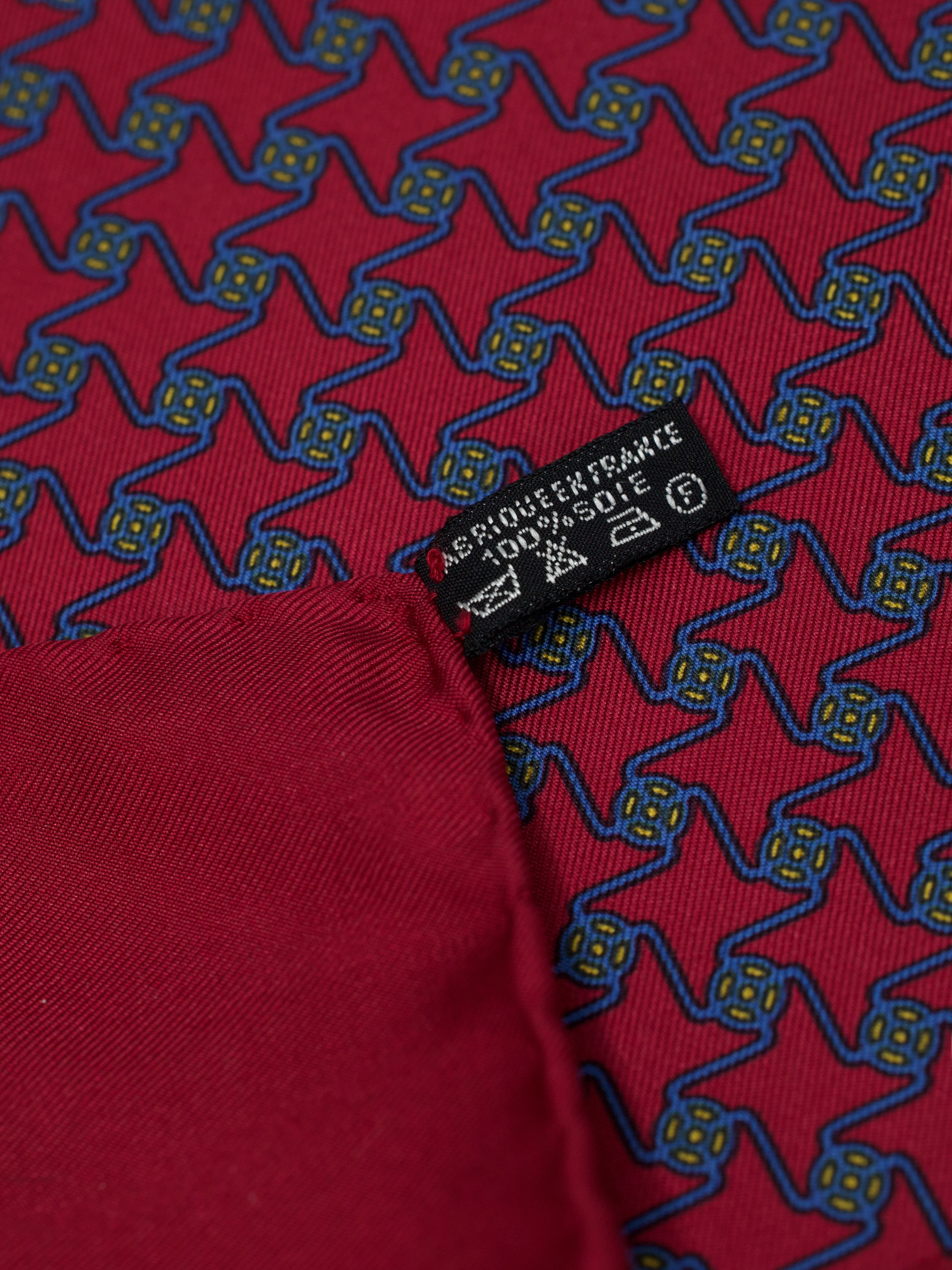 Hermès Red & Navy Silk Geometric Zigzag Pocket Square