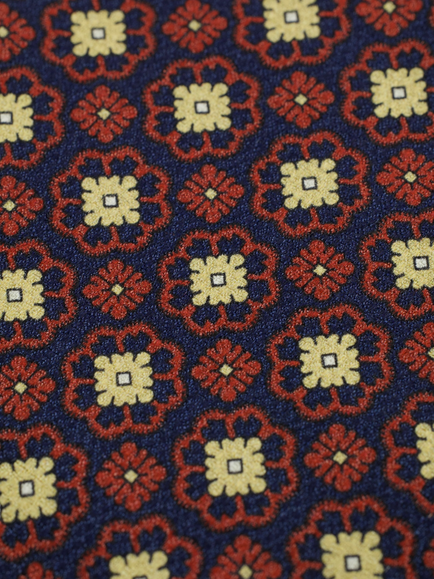 Kiton 5-Fold Navy & Red Silk Floral Medaillon Pattern Tie