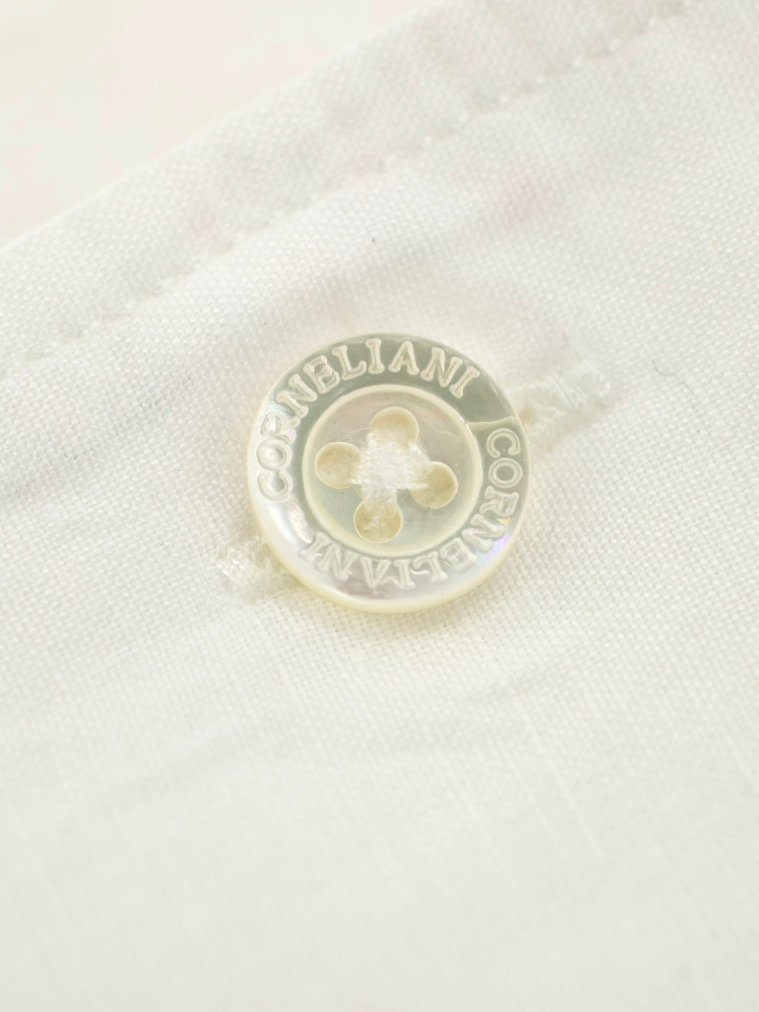 Corneliani White Cotton & Linen Melange One-Piece Collar Shirt