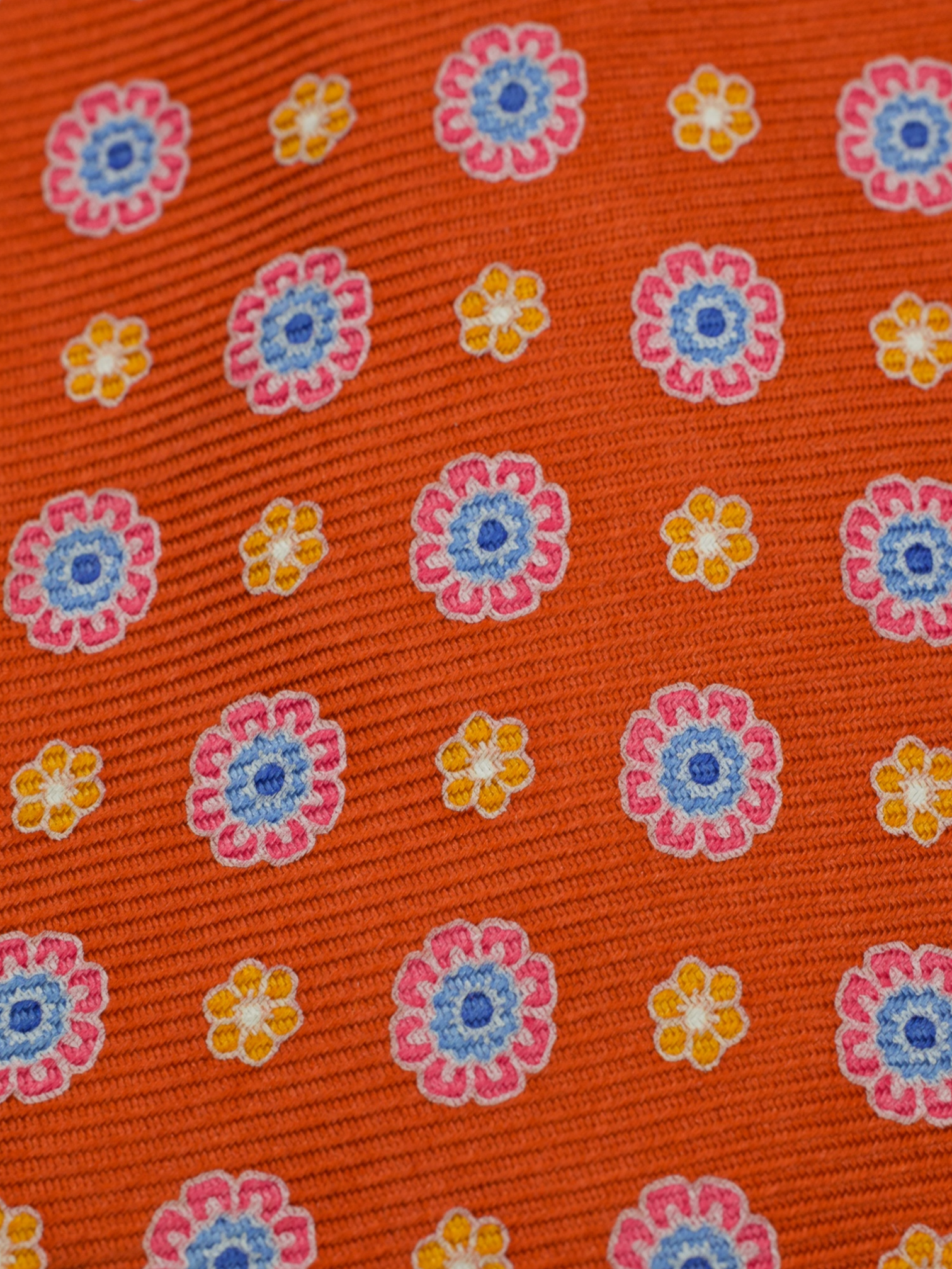 Kiton 5-Fold Red & Light Blue Handrolled Silk Floral Pattern Tie