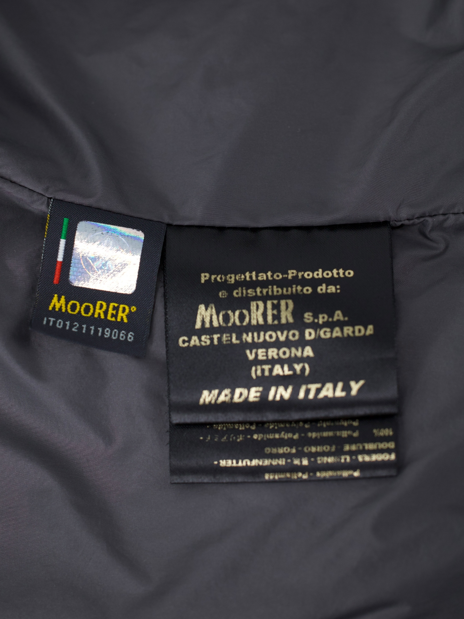 MooRER Black Lightly Padded Vespa Coat