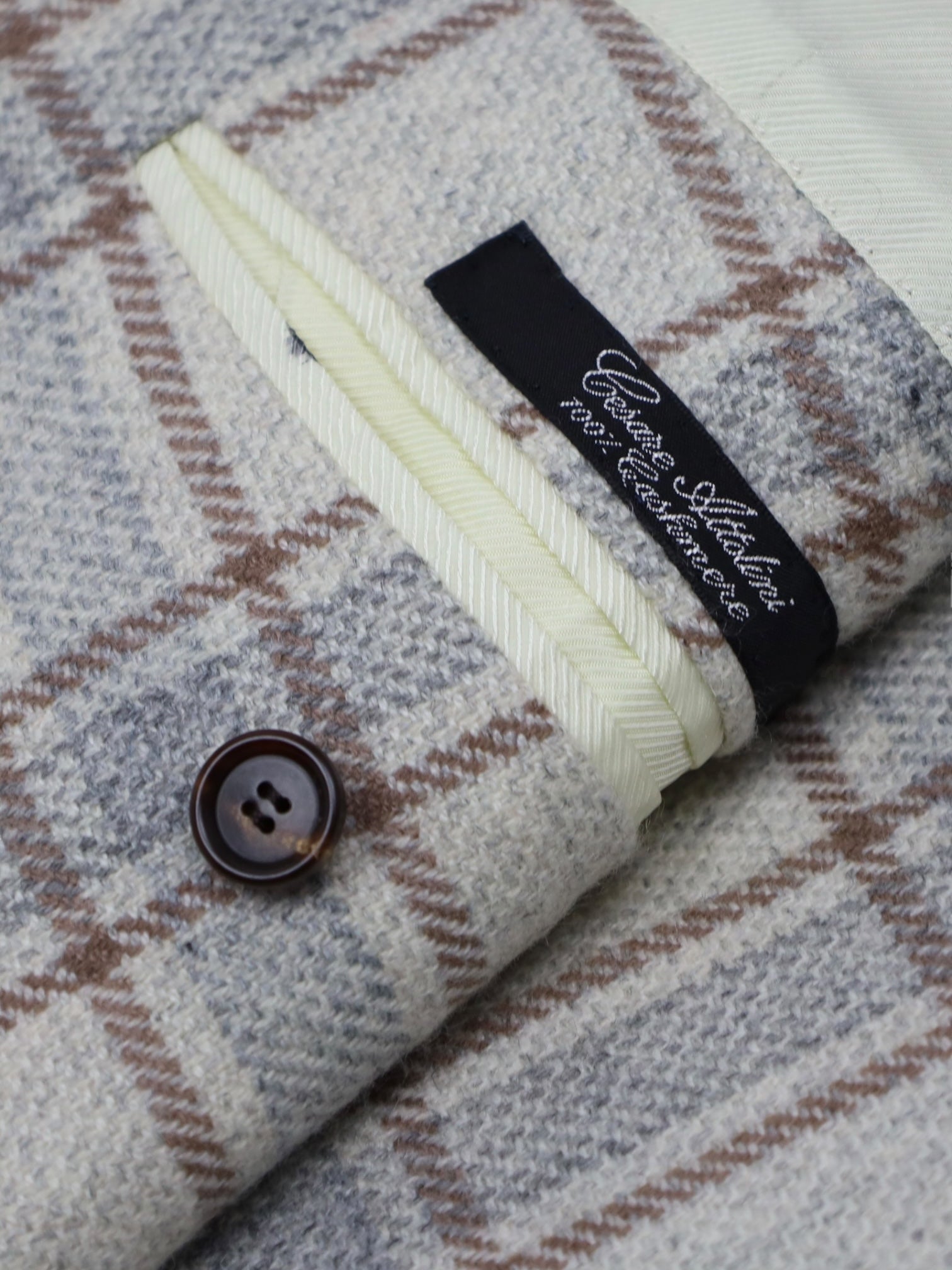 Cesare Attolini beige geruit kasjmierjack