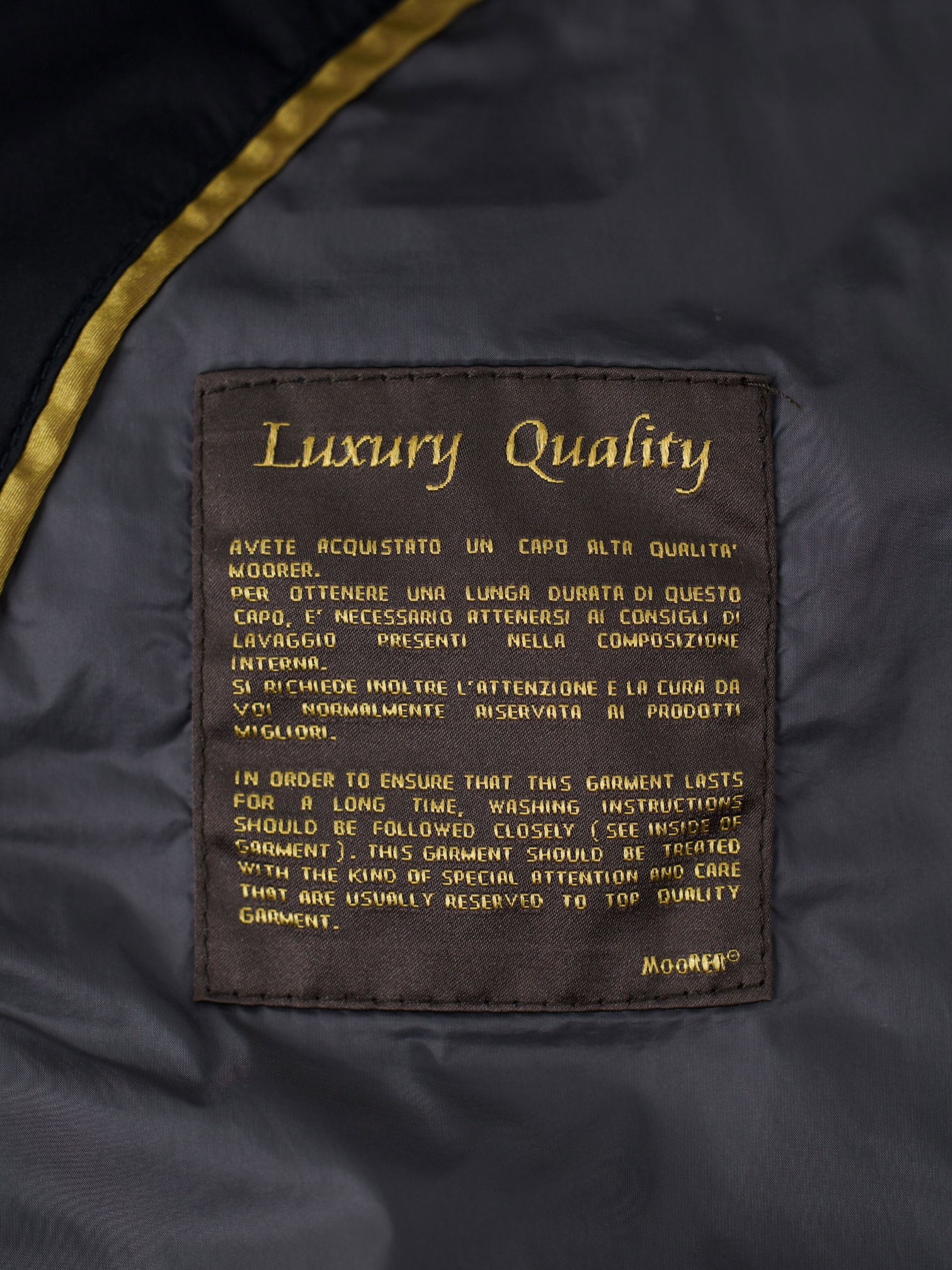 MooRER Black Lightly Padded Vespa Coat