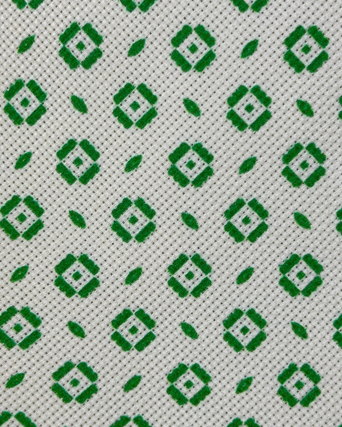 Kiton 5-Fold Light Green Geometric Silk Tie