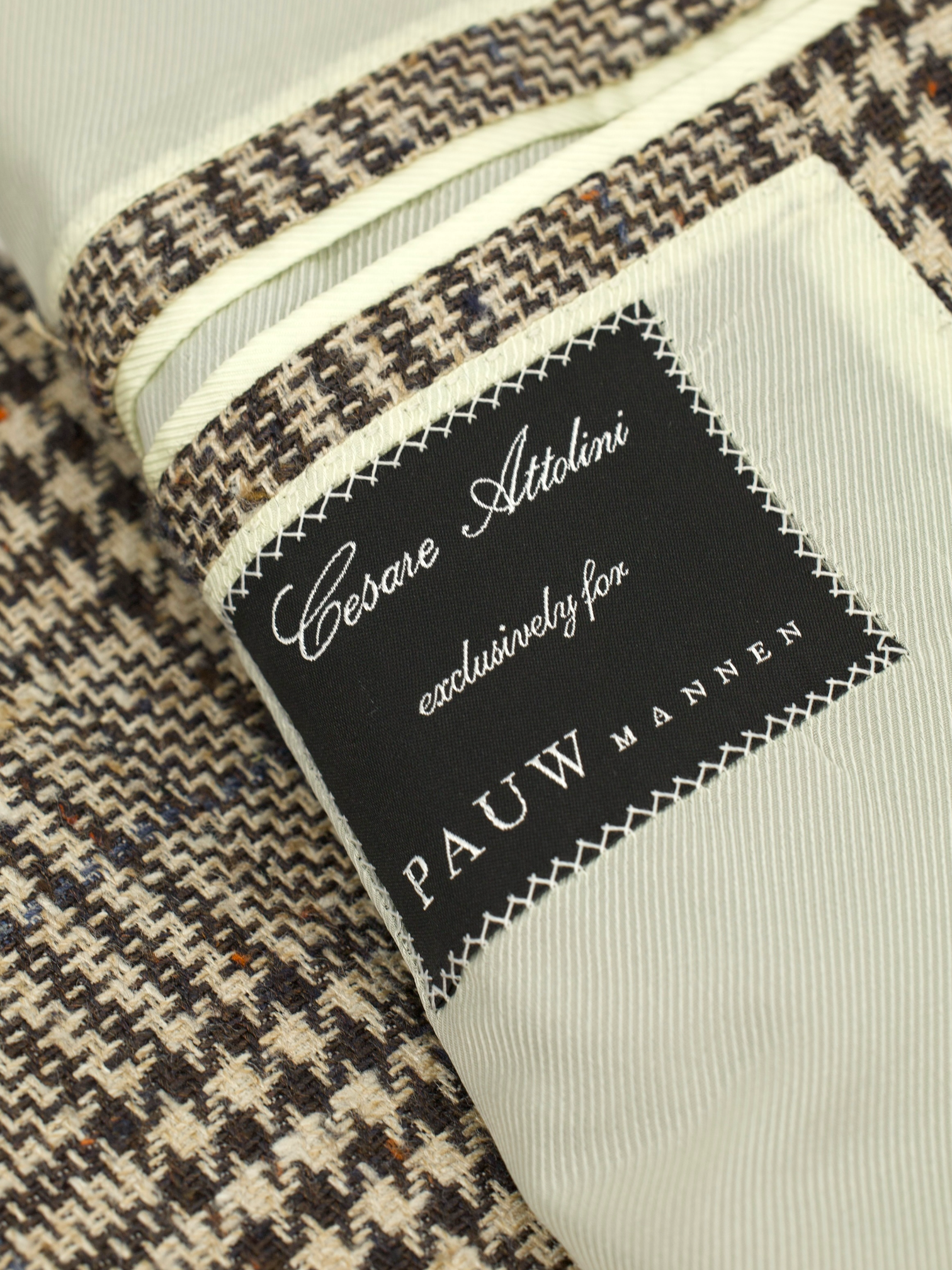 Cesare Attolini Light Brown Silk & Wool Donegal Prince of Wales Jacket