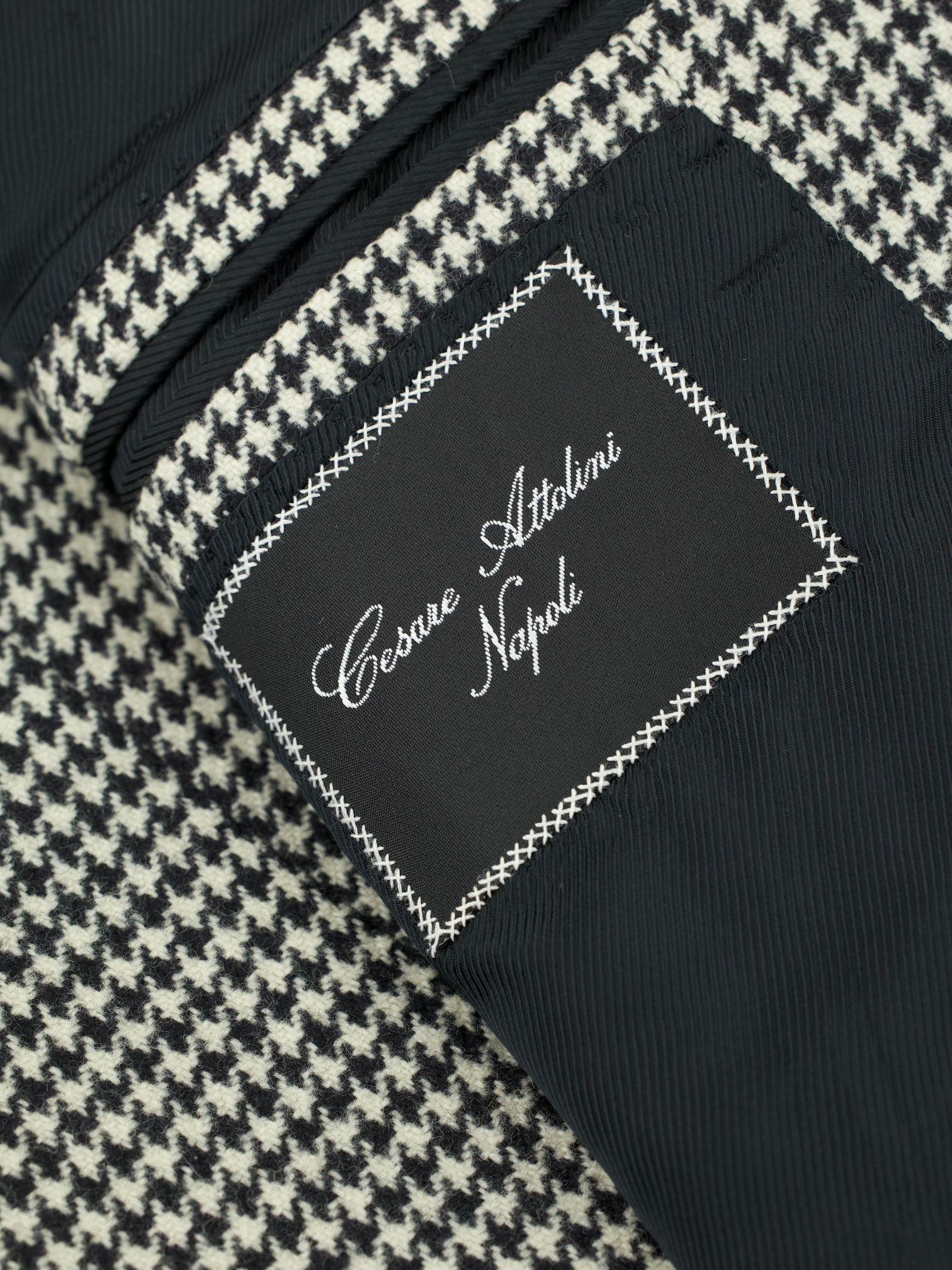 Cesare Attolini Black & White Wool-Cashmere Pied de Poule Jacket