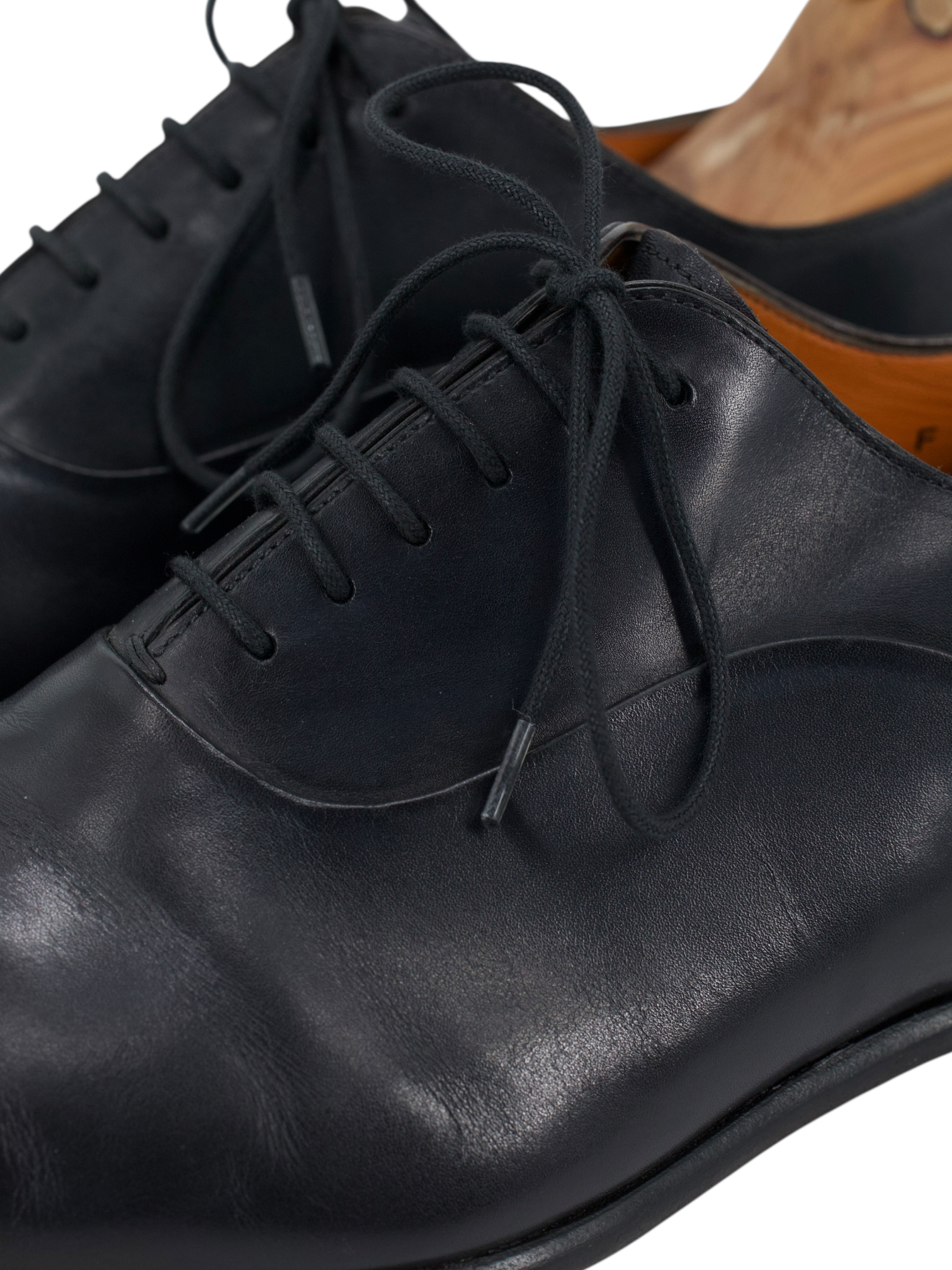 Santoni Black Handgrade Calfleather Captoe Oxford Lace-ups