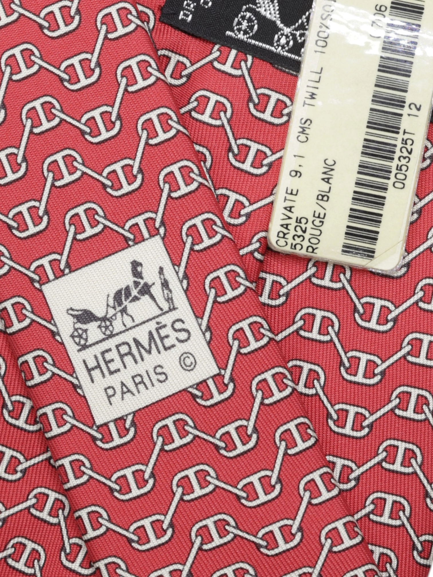 Hermès Red Silk Chain-Link Pattern Tie
