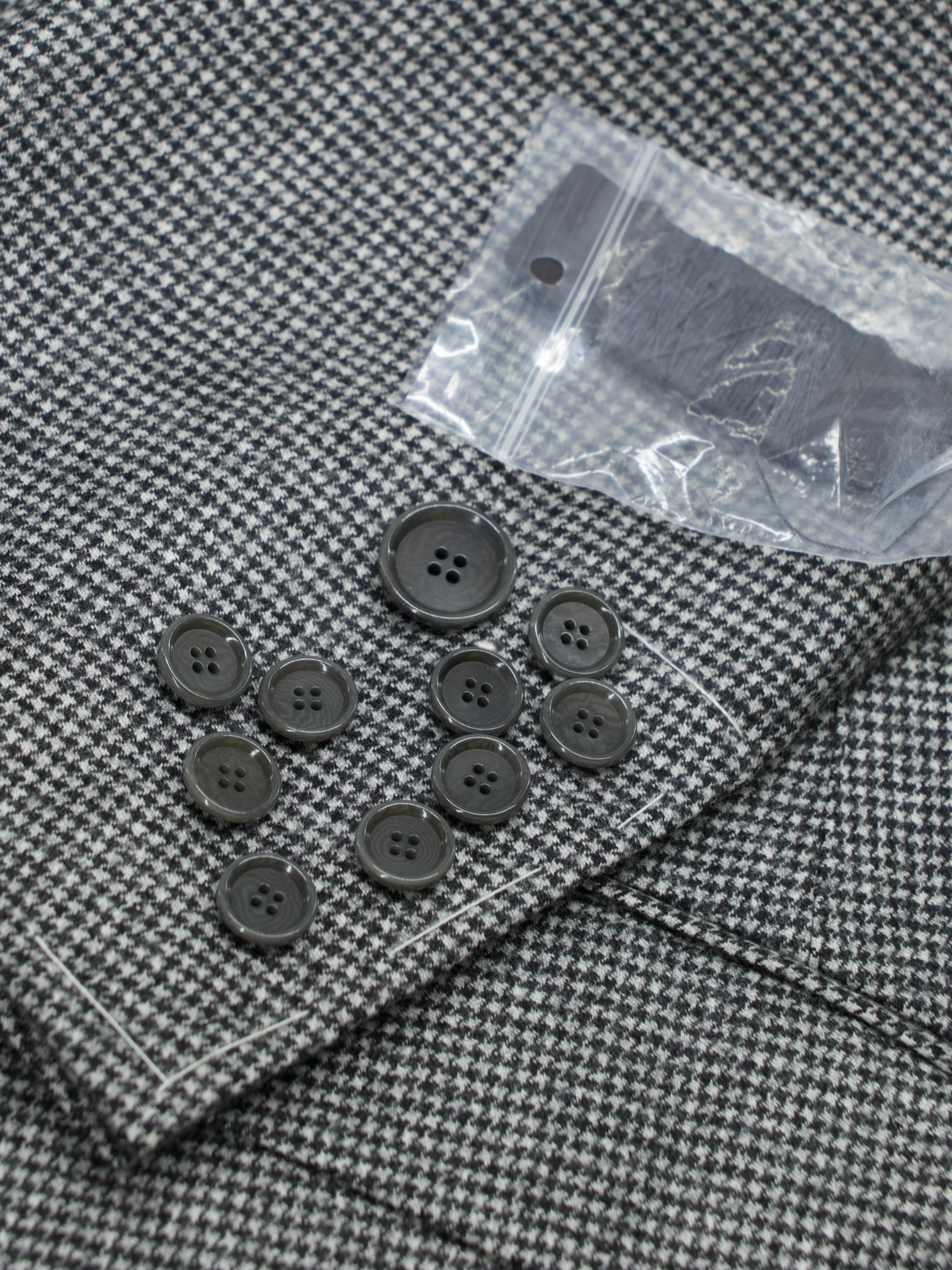 Cesare Attolini Black and White Wool & Cashmere Flannel Puppytooth Suit