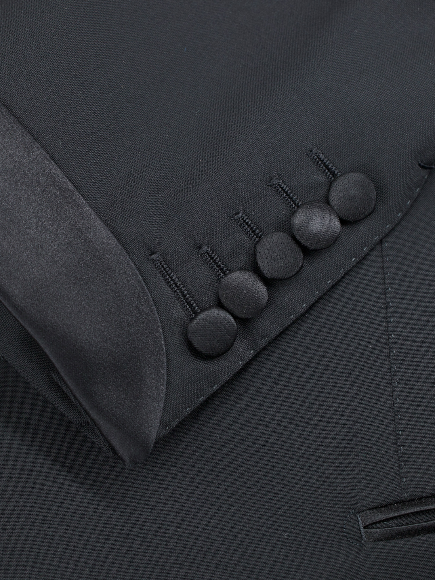 Tom Ford Black Fine-Wool Gauntlet-Cuff O'Connor Tuxedo