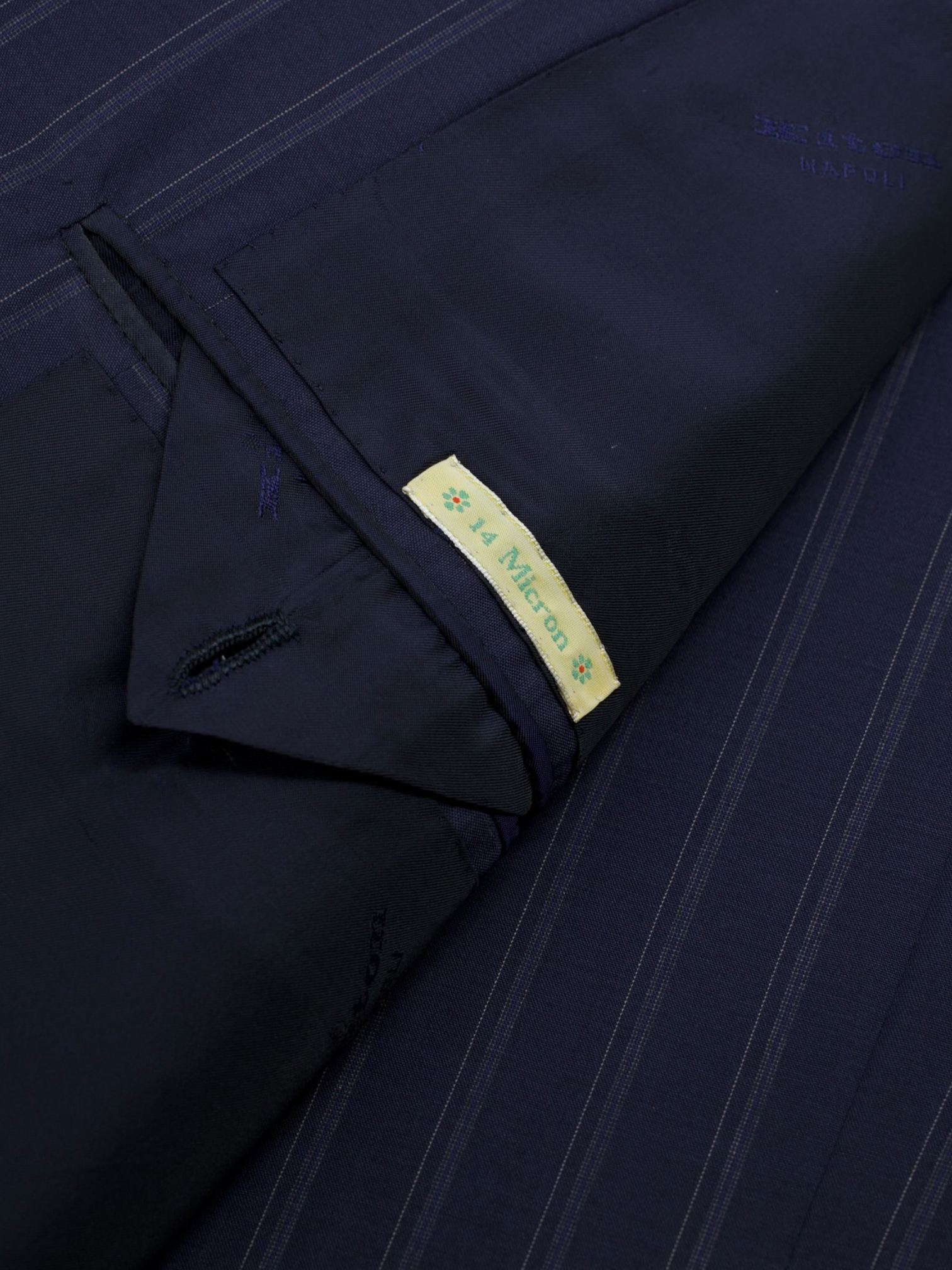 Kiton Dark Blue 14-Micron "Blanc Blu" Vintage-Pinstripe Suit
