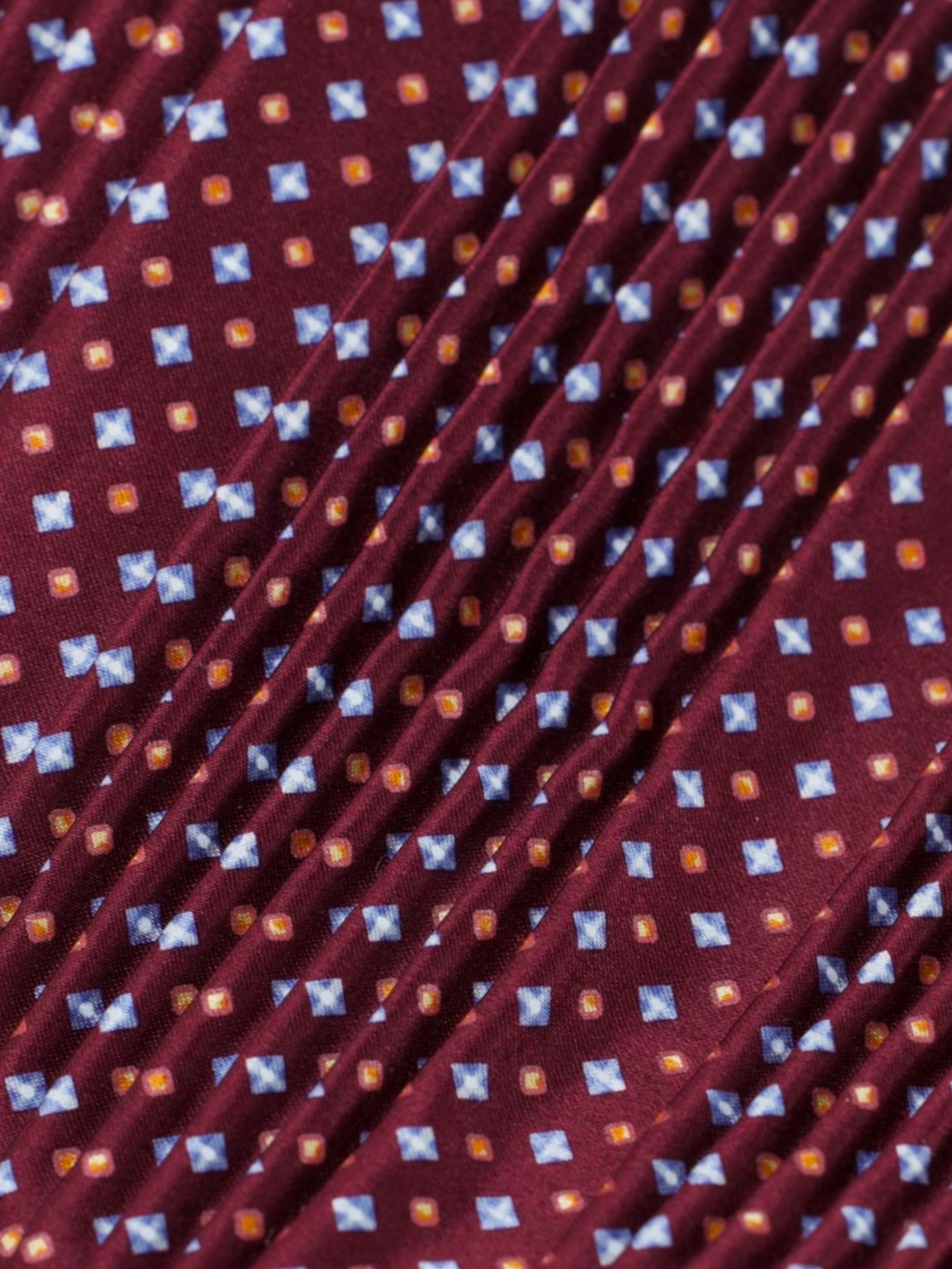 Brioni Wine Red Silk Plissé Geometric Pattern Tie