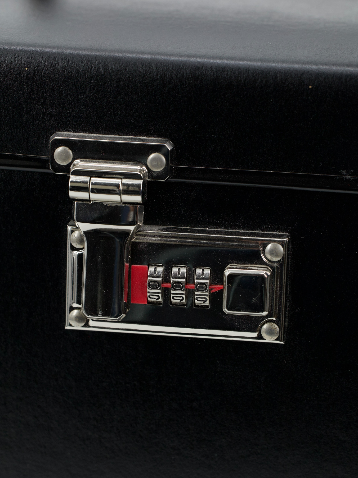 Globe-Trotter Lacquered Black Centenary Jewellery Case