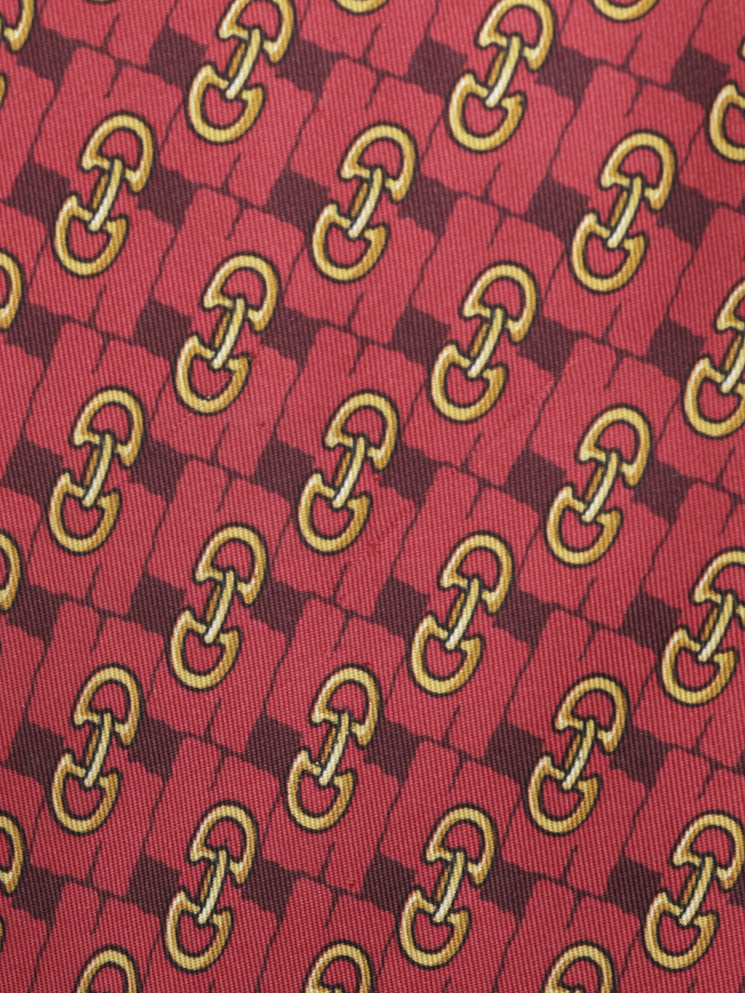 Gucci Red & Gold Silk Vintage Horsebit Pattern Tie