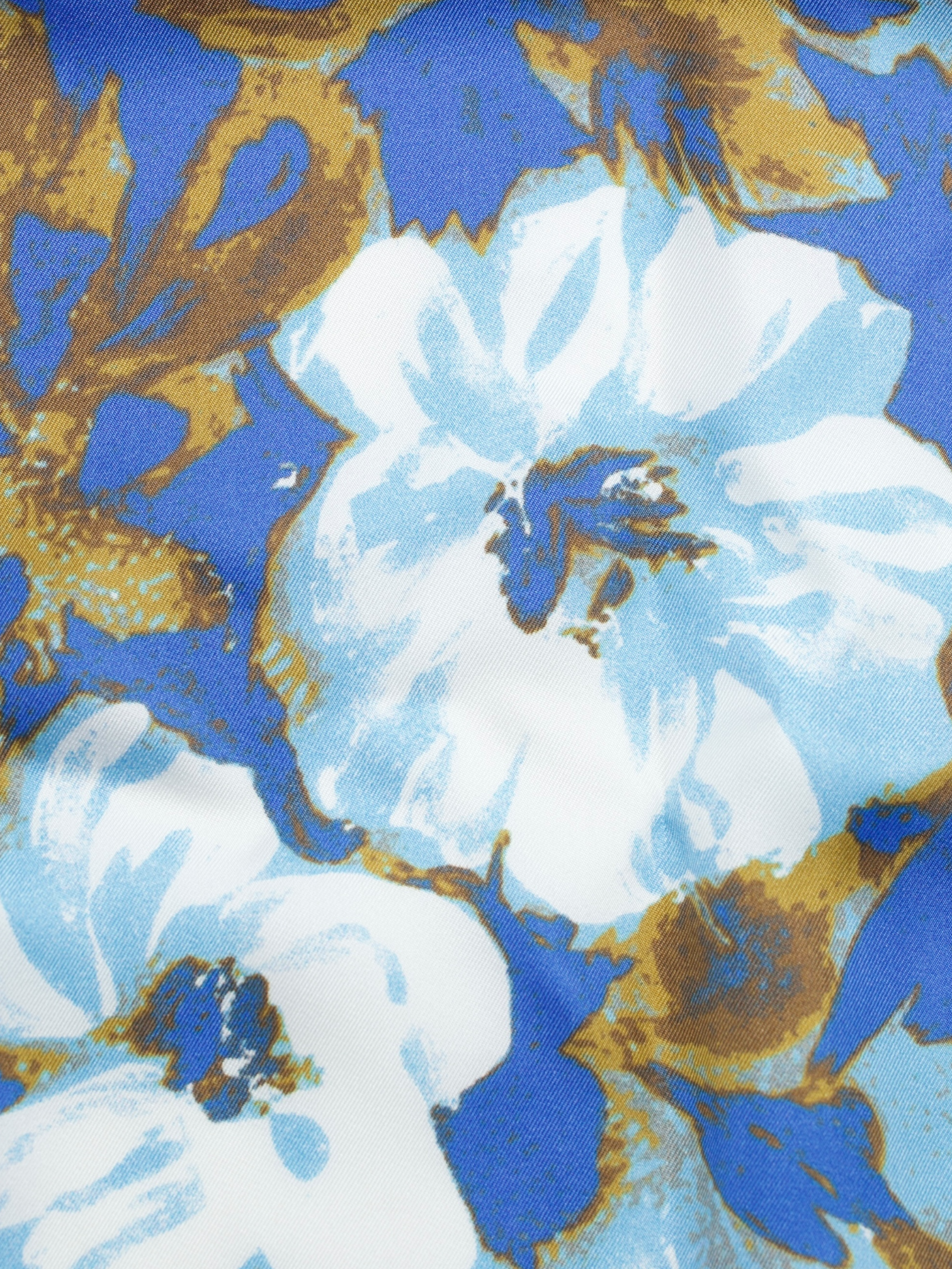 Kiton Blue Silk Leave-Pattern Handrolled Pocketsquare