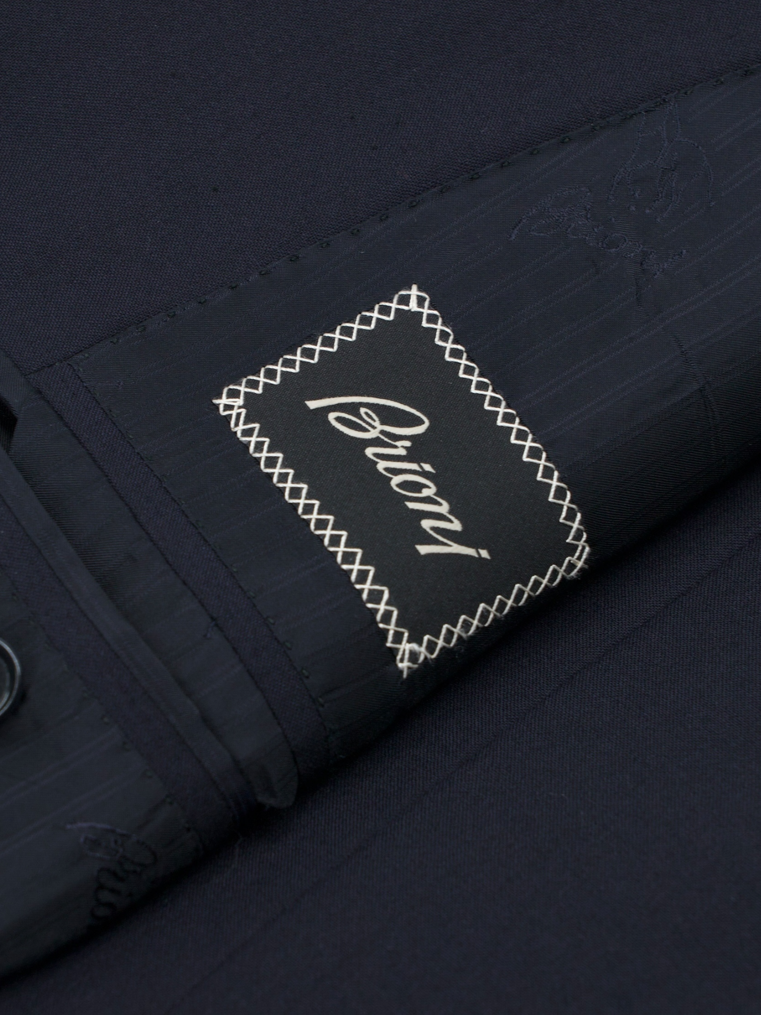 Brioni Navy Fine-Wool Classic Nomentano Pak