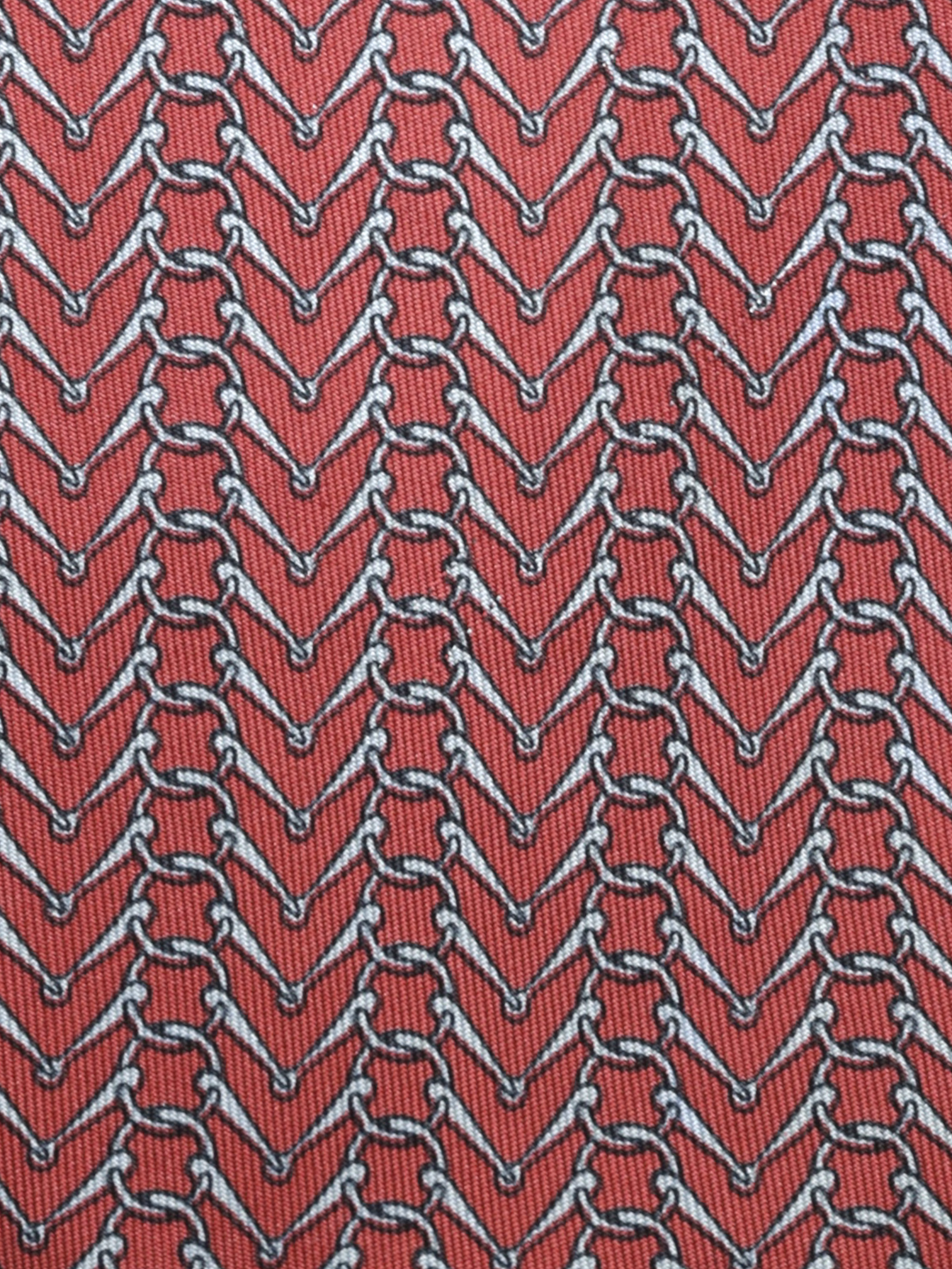 Hermès Coral Red Silk Chain-Pattern Tie