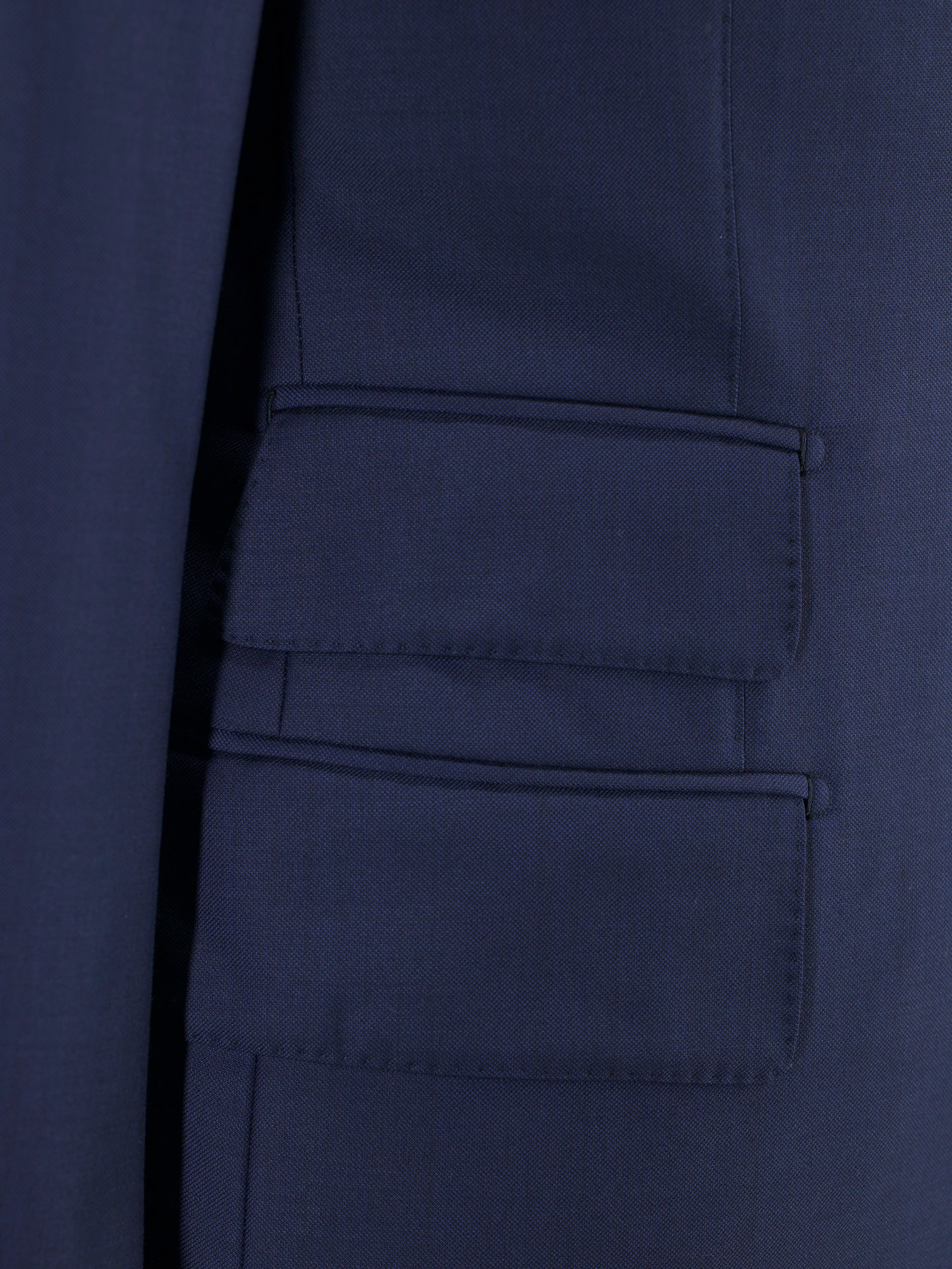 Tom Ford Dark Blue Fine-Wool Sharkskin Windsor "Harvey Specter" Suit