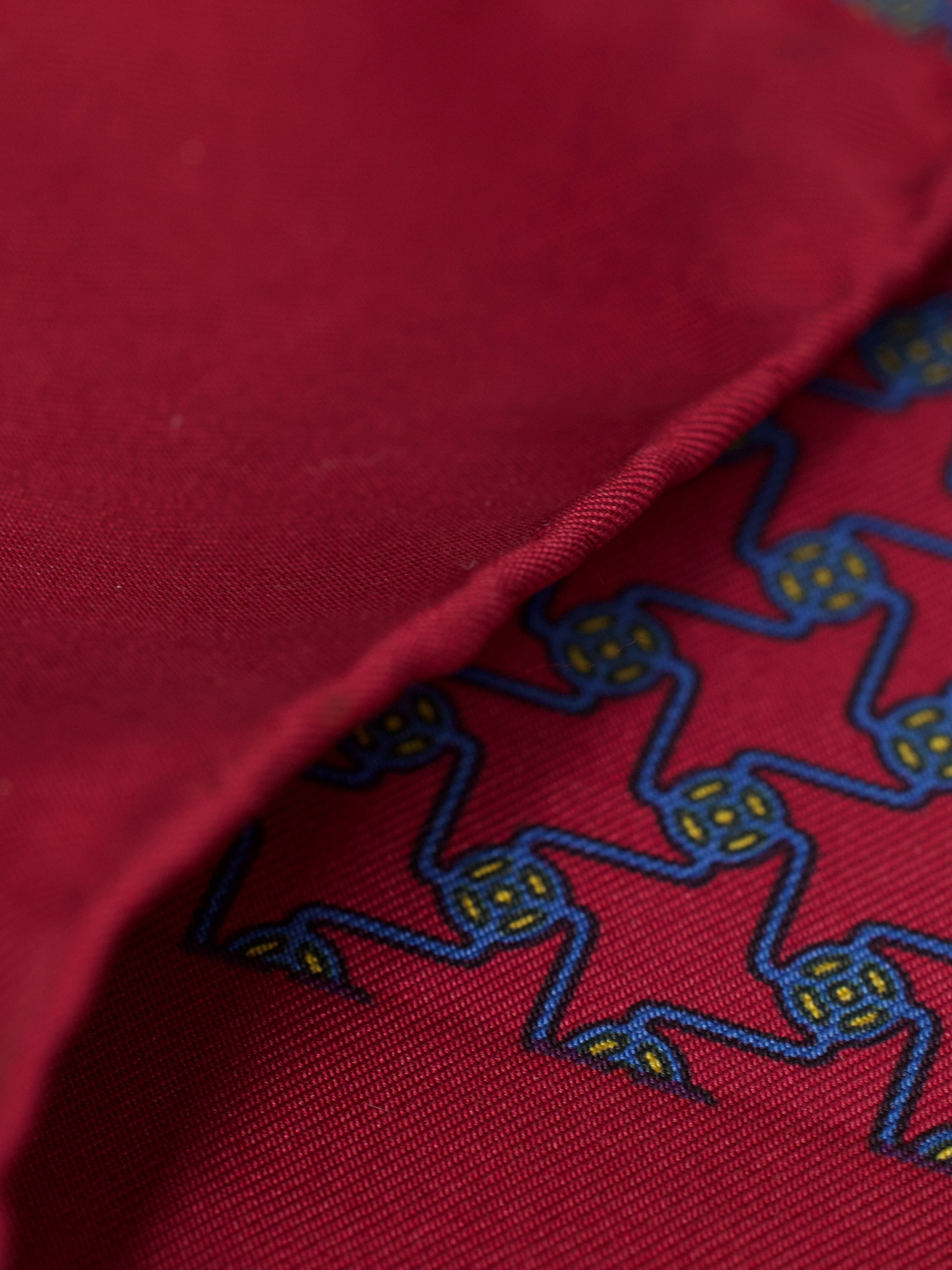 Hermès Red & Navy Silk Geometric Zigzag Pocket Square