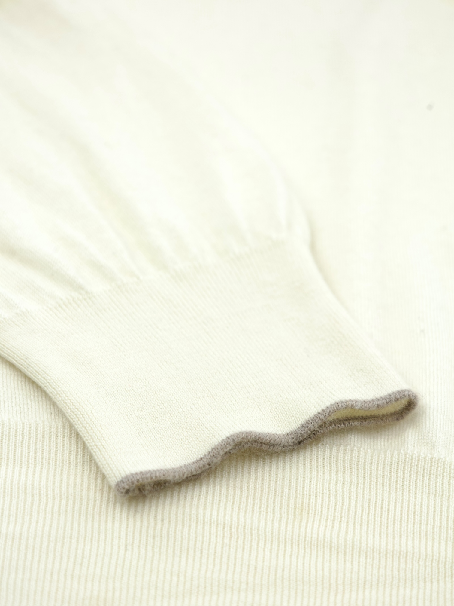 Cesare Attolini Offwhite Cashmere & Silk Roundneck