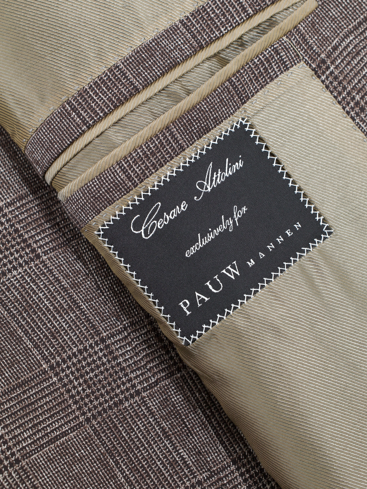 Cesare Attolini Warm Taupe 3-Piece Wool & Silk Glenplaid Suit