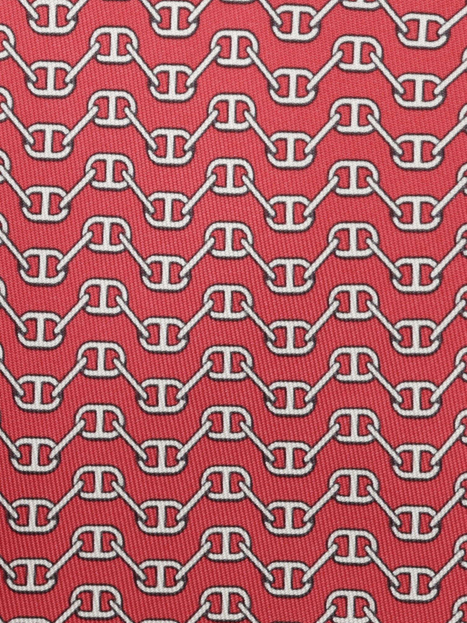 Hermès Red Silk Chain-Link Pattern Tie