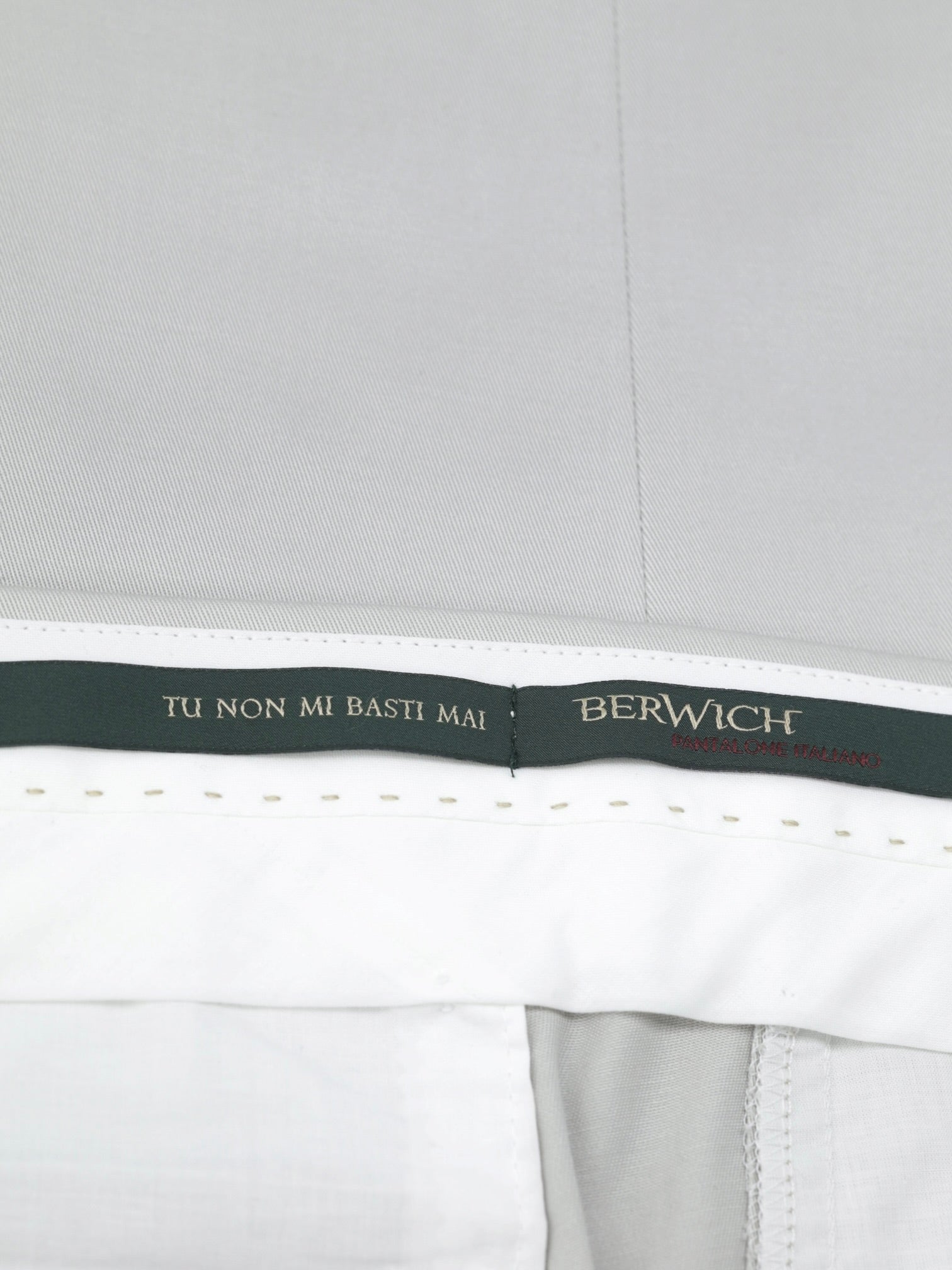 Berwich Light Grey Cotton-Stretch Single Pleated Trousers