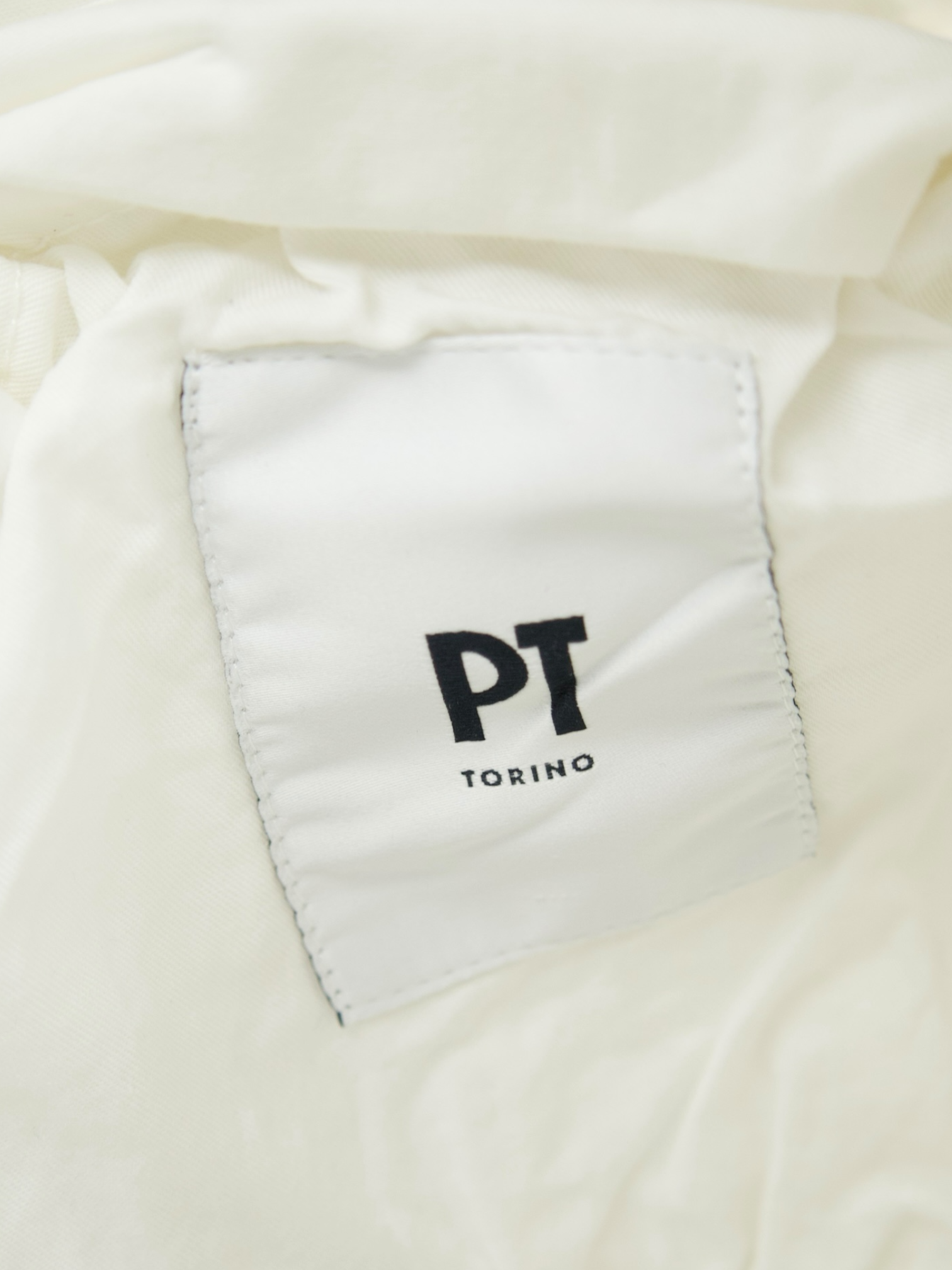 PT01 White Cotton Pleated "The Reporter" Chino