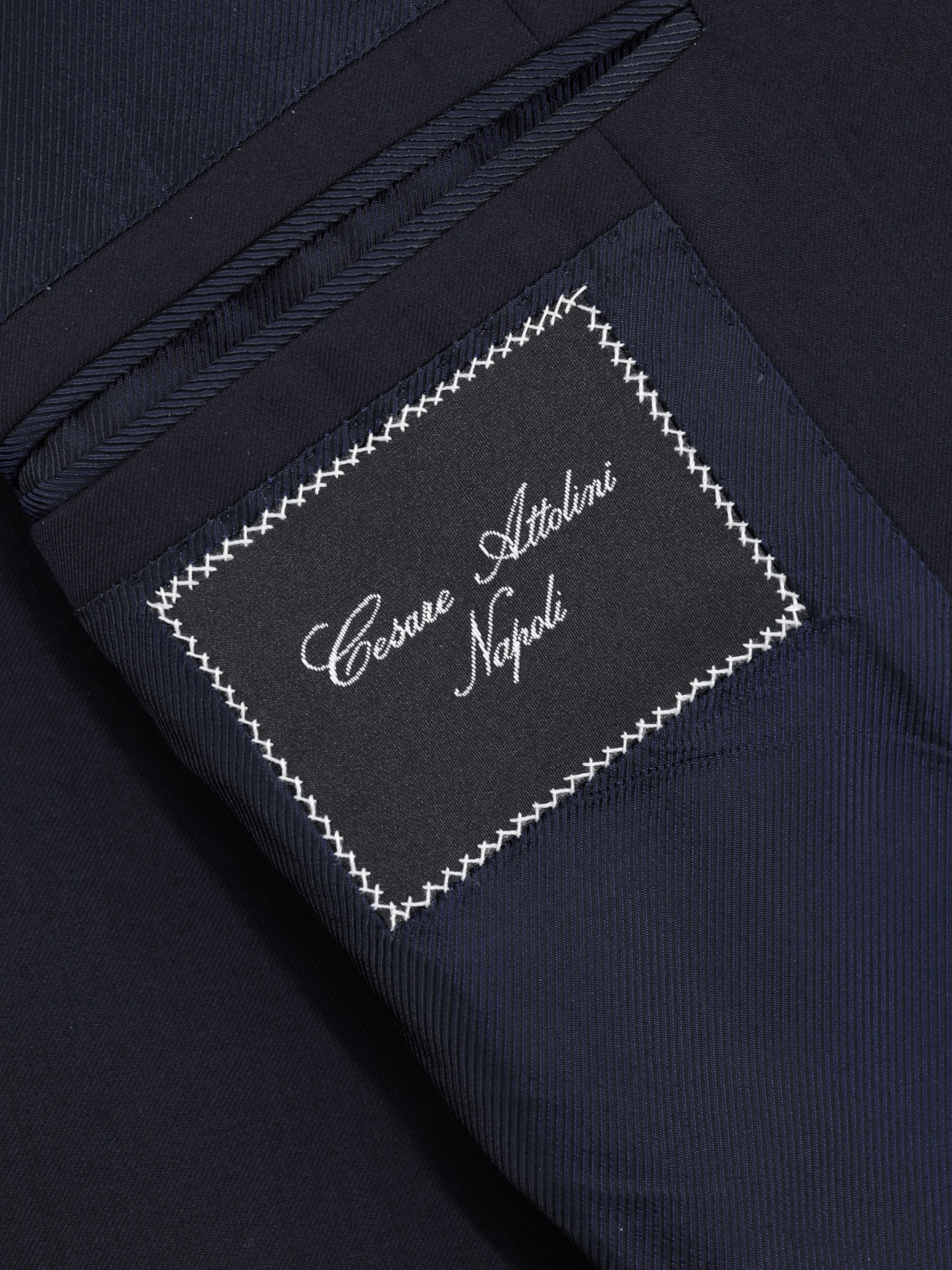 Cesare Attolini Deep Navy Fine-Wool Classic Neapolitan Suit